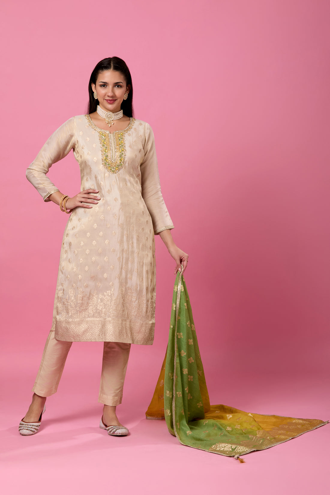 Raahi Kamiz &amp; Pant - Roop Darshan