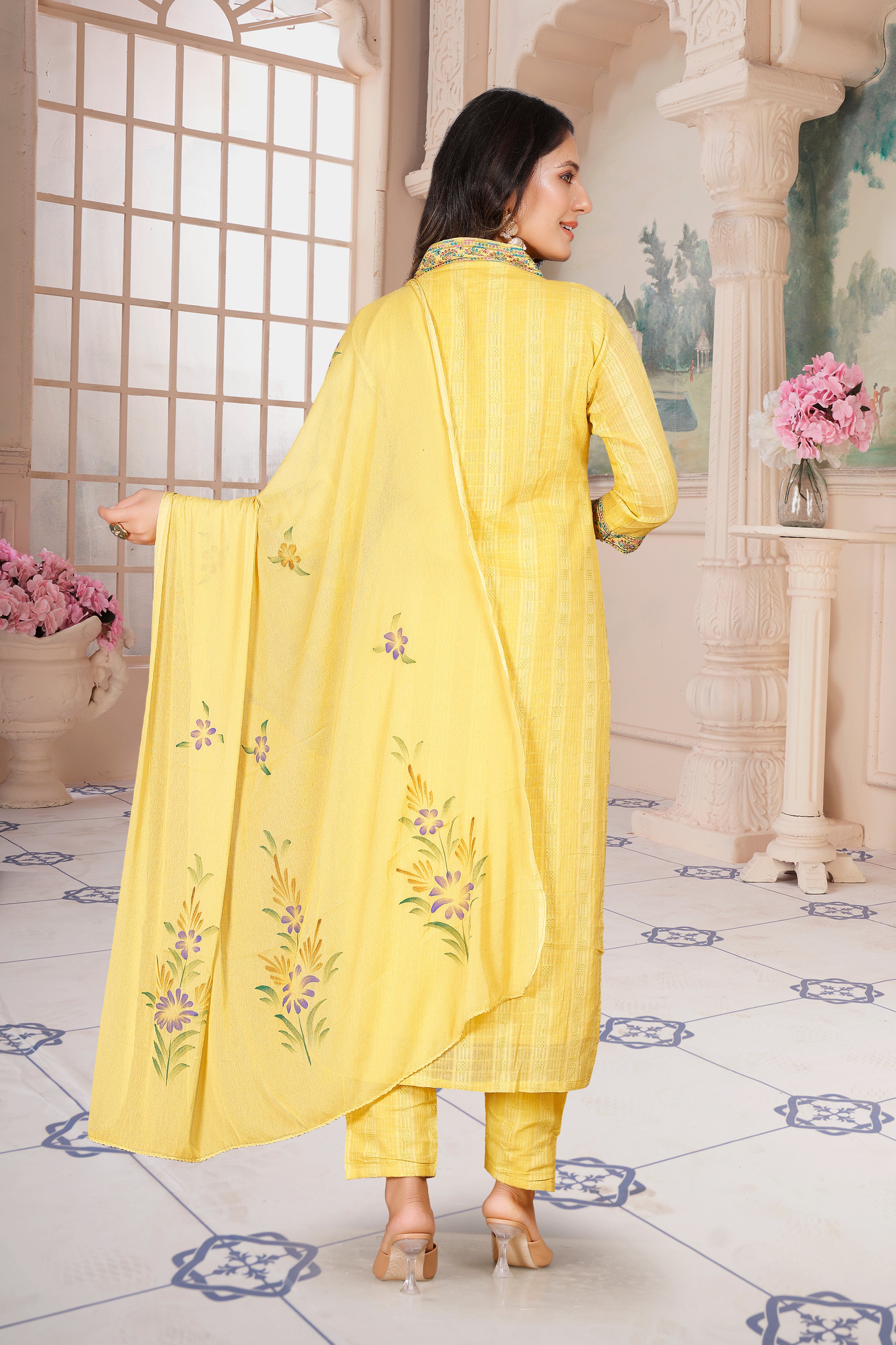 Riya Kamiz &amp; Pant - Roop Darshan