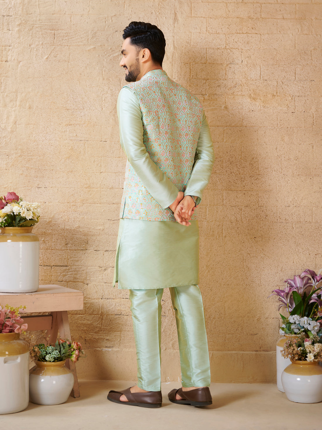 Mens Kurta Set With Jacket - Roop Darshan
