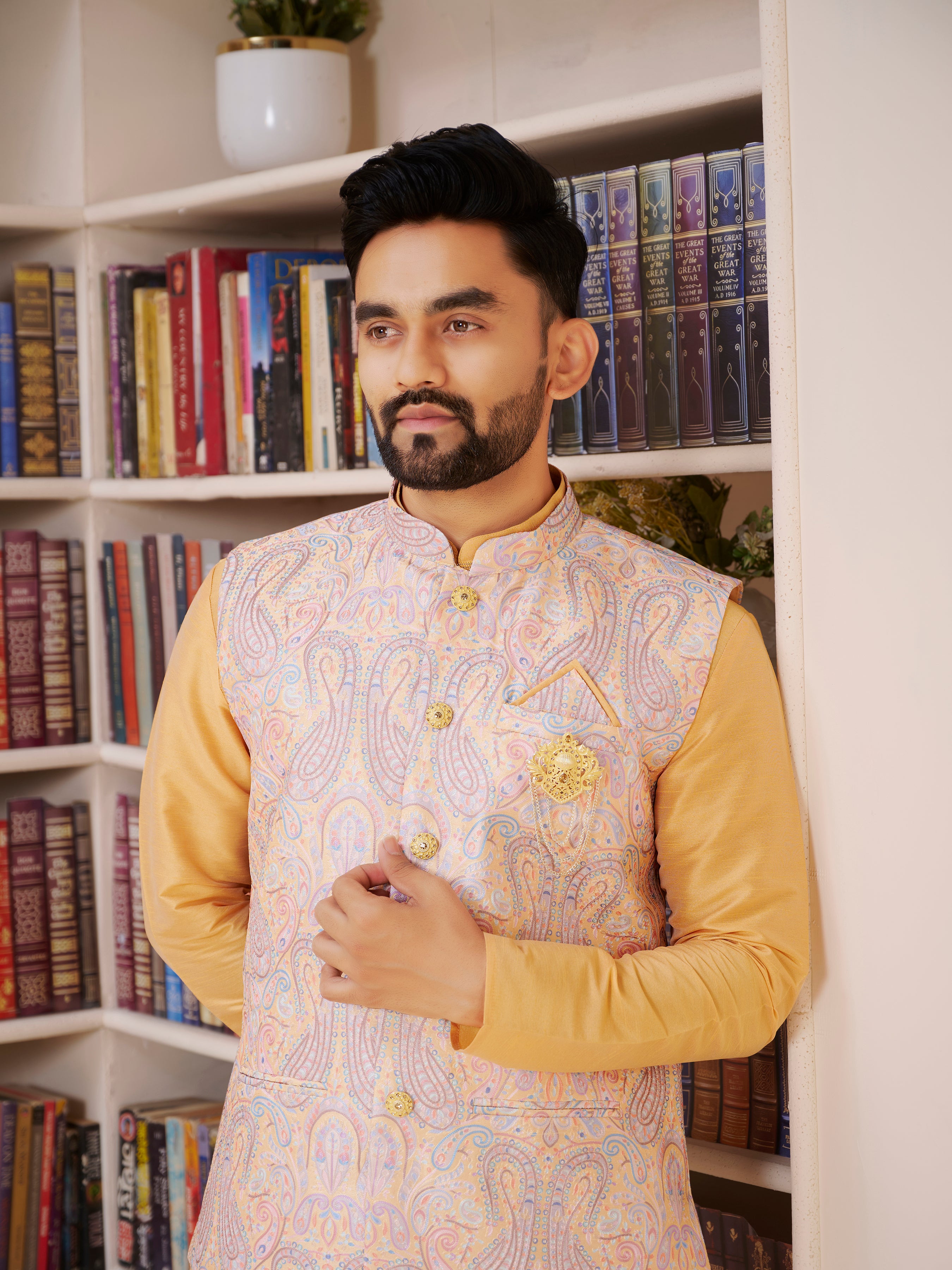 Mens Kurta Set With Jacket - Roop Darshan