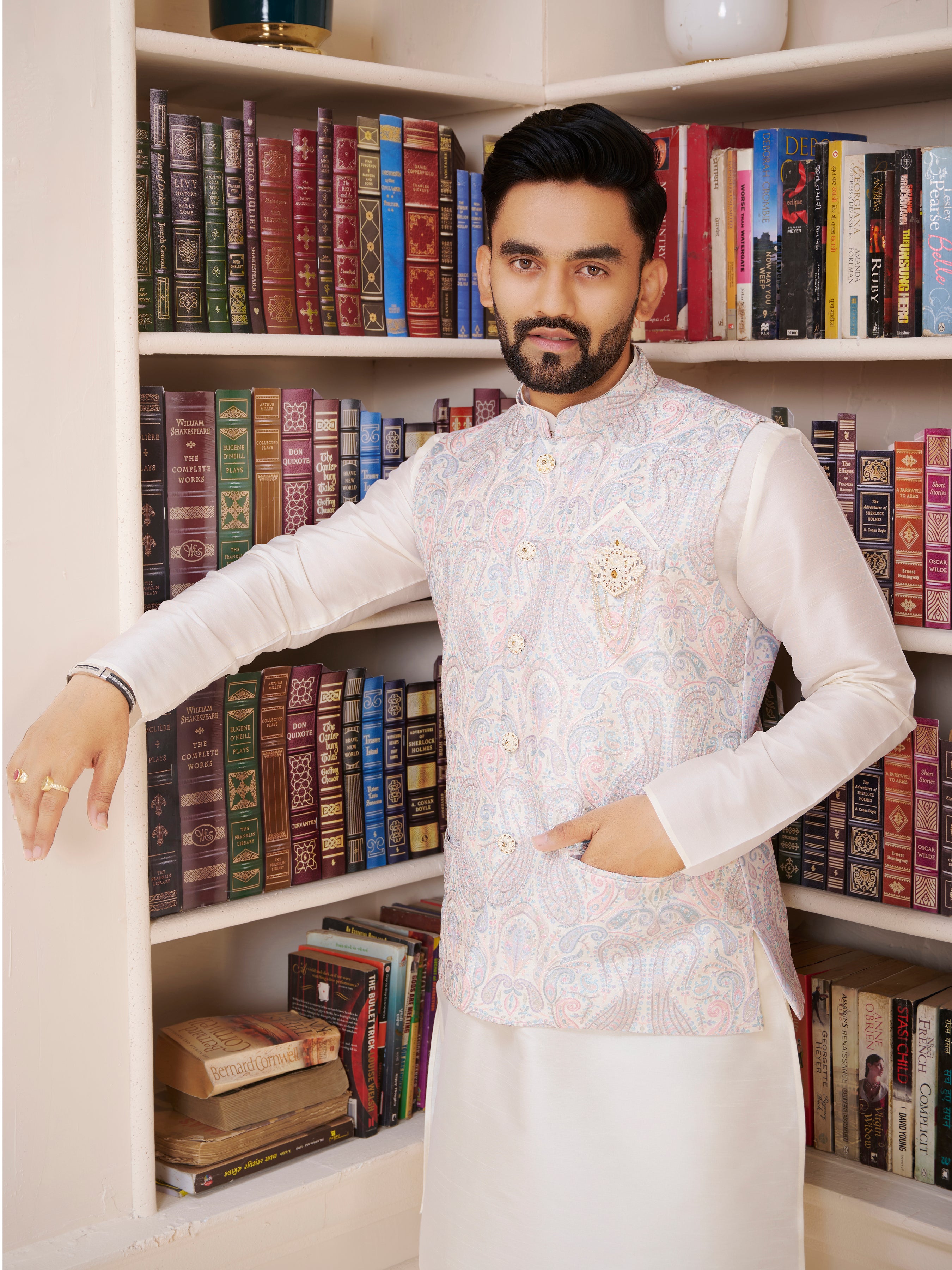 Mens Kurta Set With Jacket - Roop Darshan