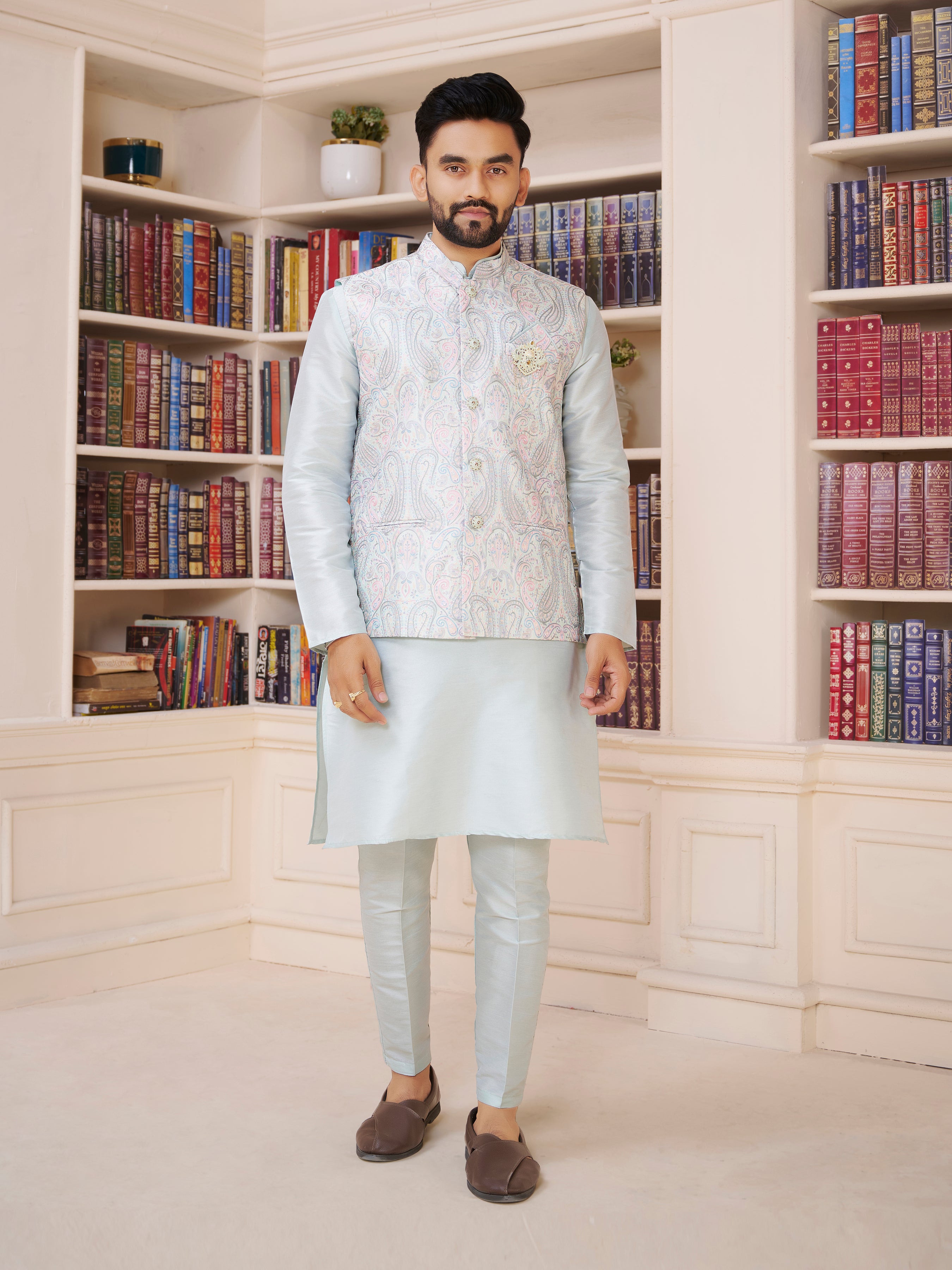 Mens Kurta Set With Jacket - Roop Darshan