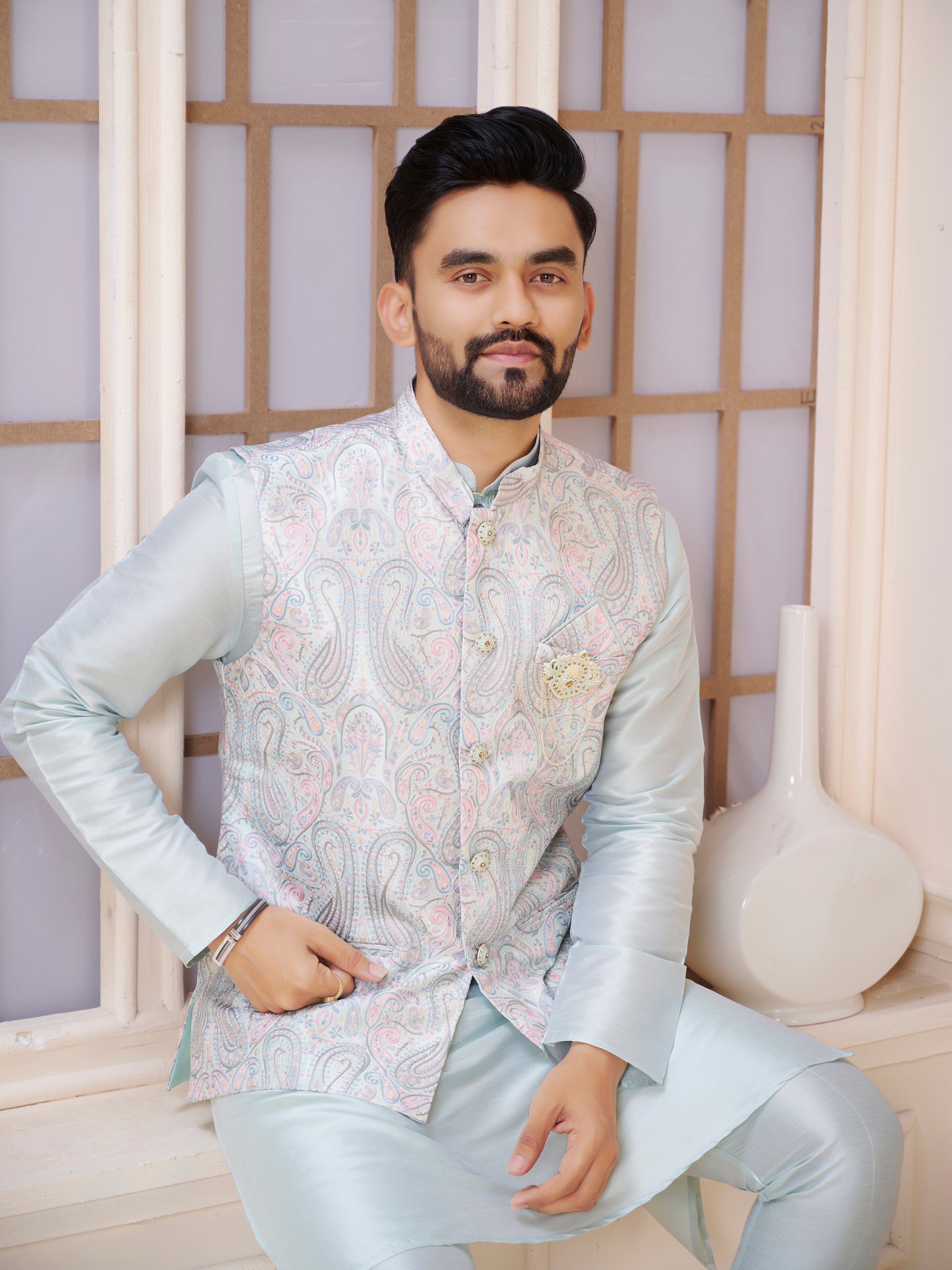 Mens Kurta Set With Jacket - Roop Darshan