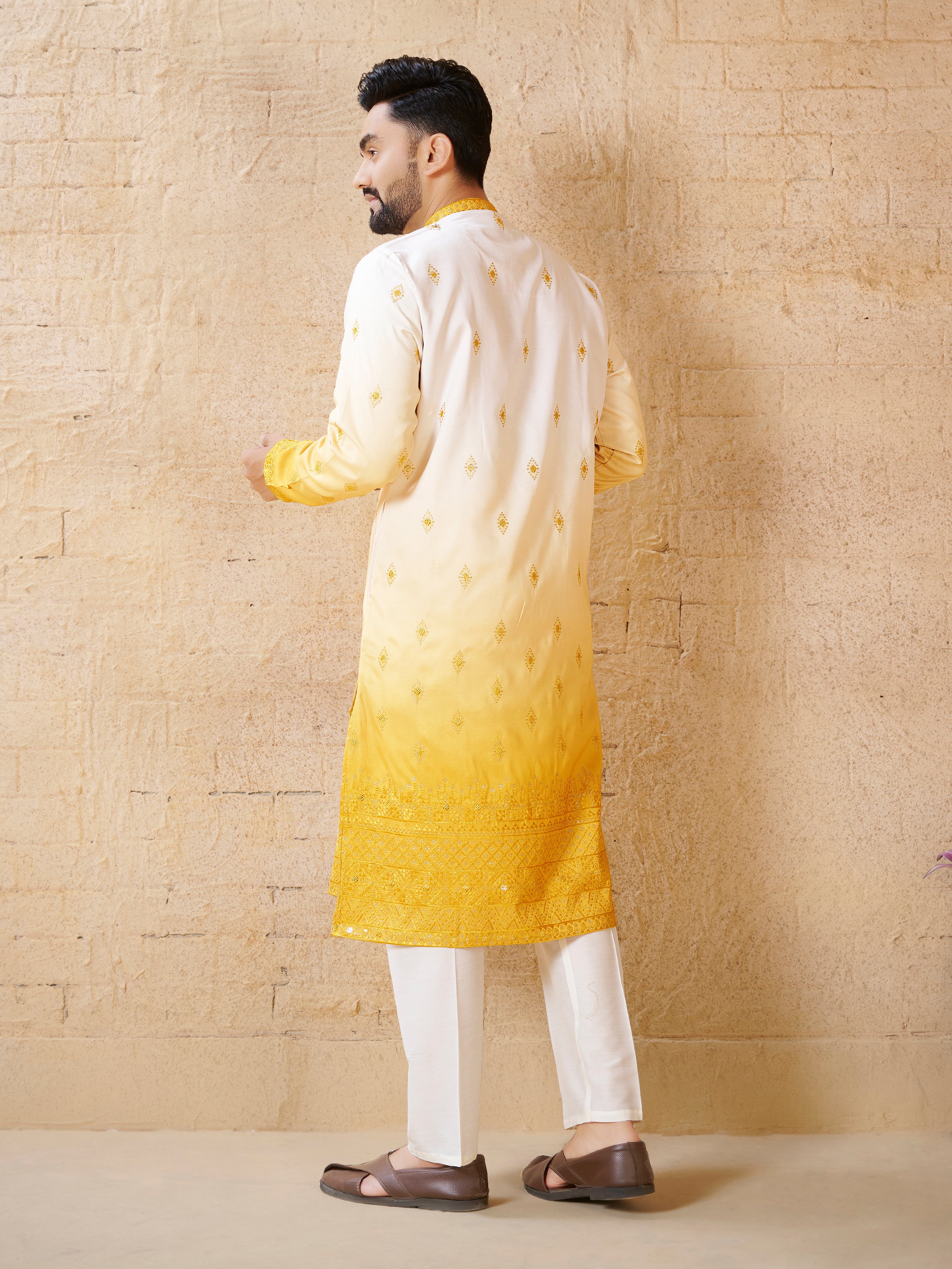 Mens Kurta Set - Roop Darshan
