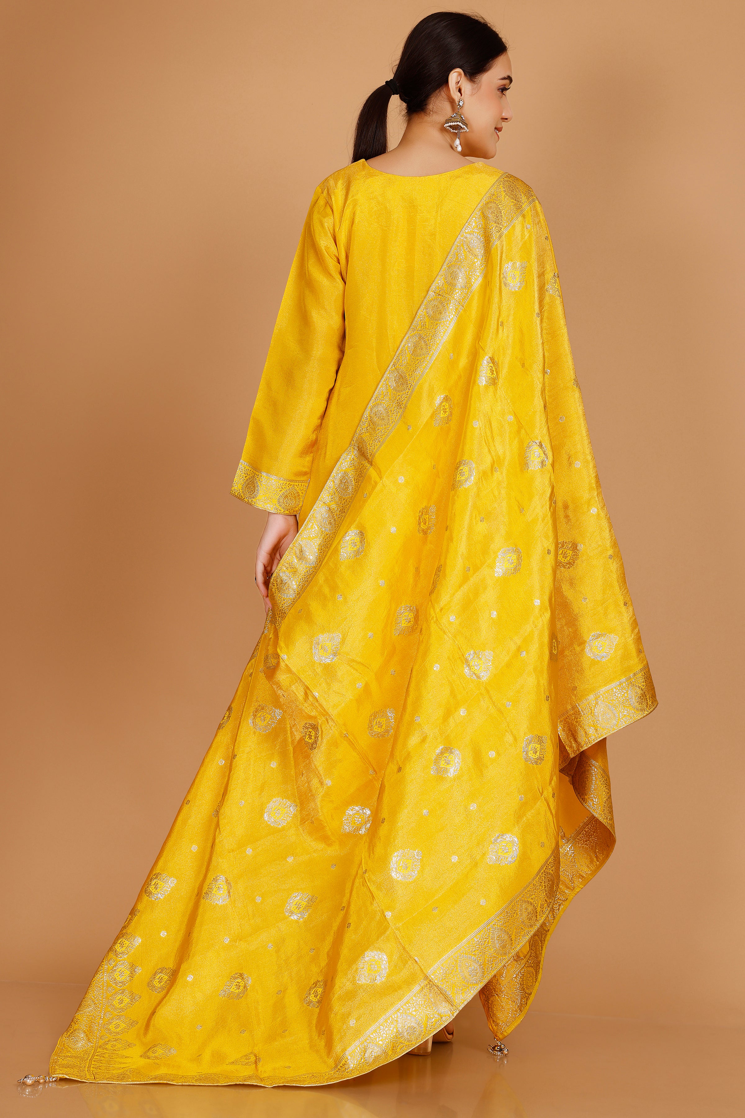Neelam Kamiz &amp; Pant - Roop Darshan
