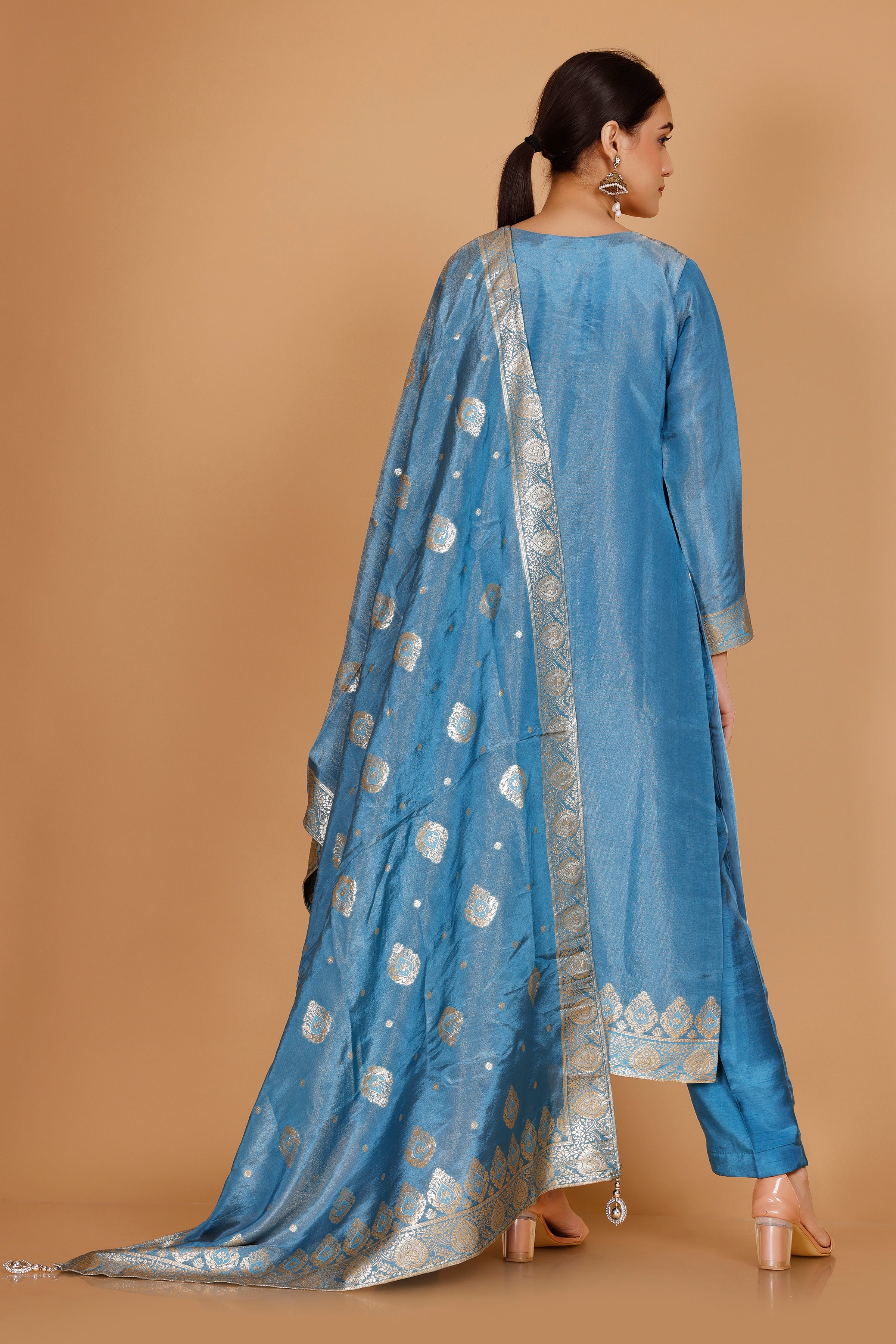 Neelam Kamiz &amp; Pant - Roop Darshan