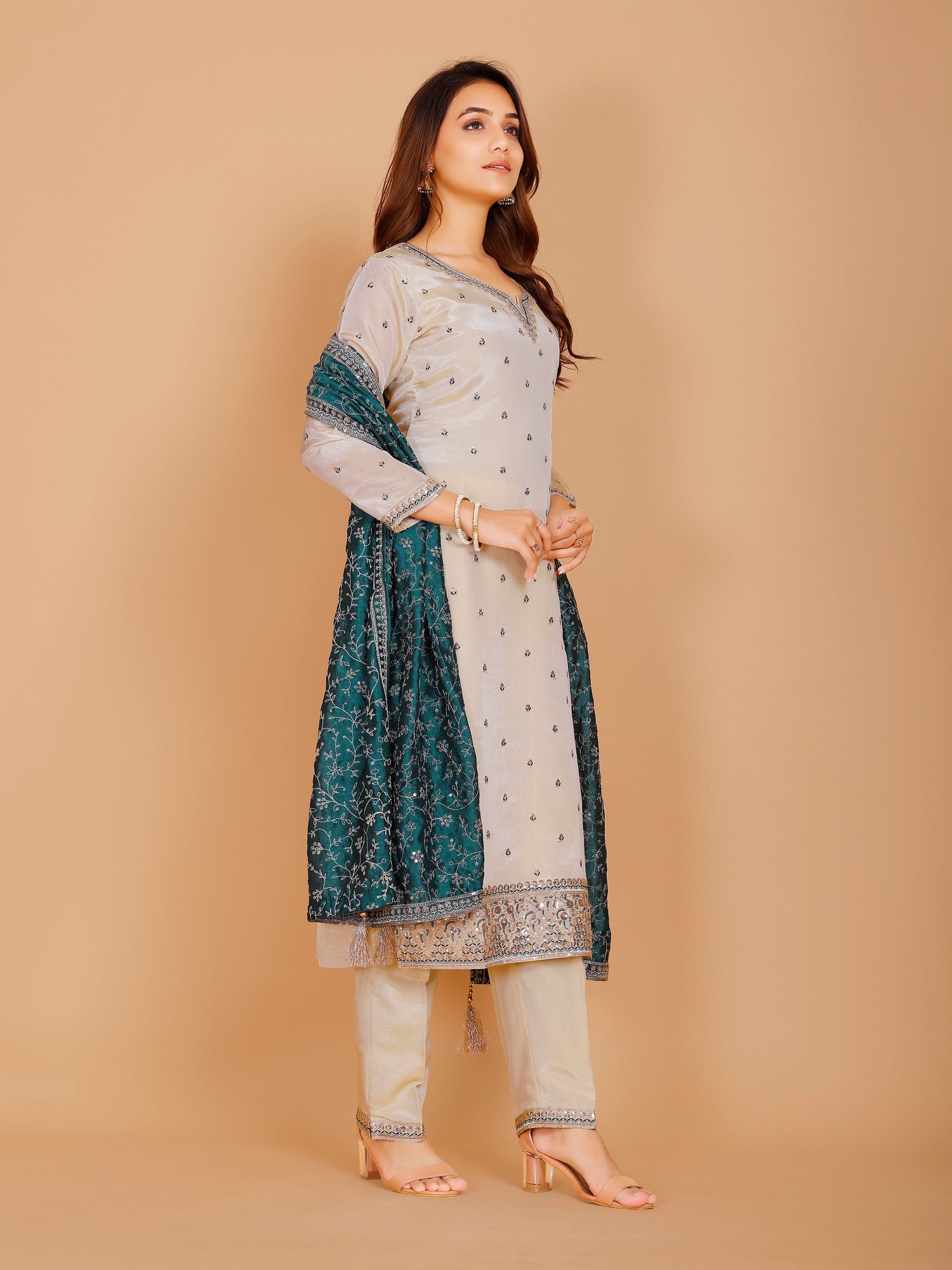 Anamika Kamiz &amp; Pant