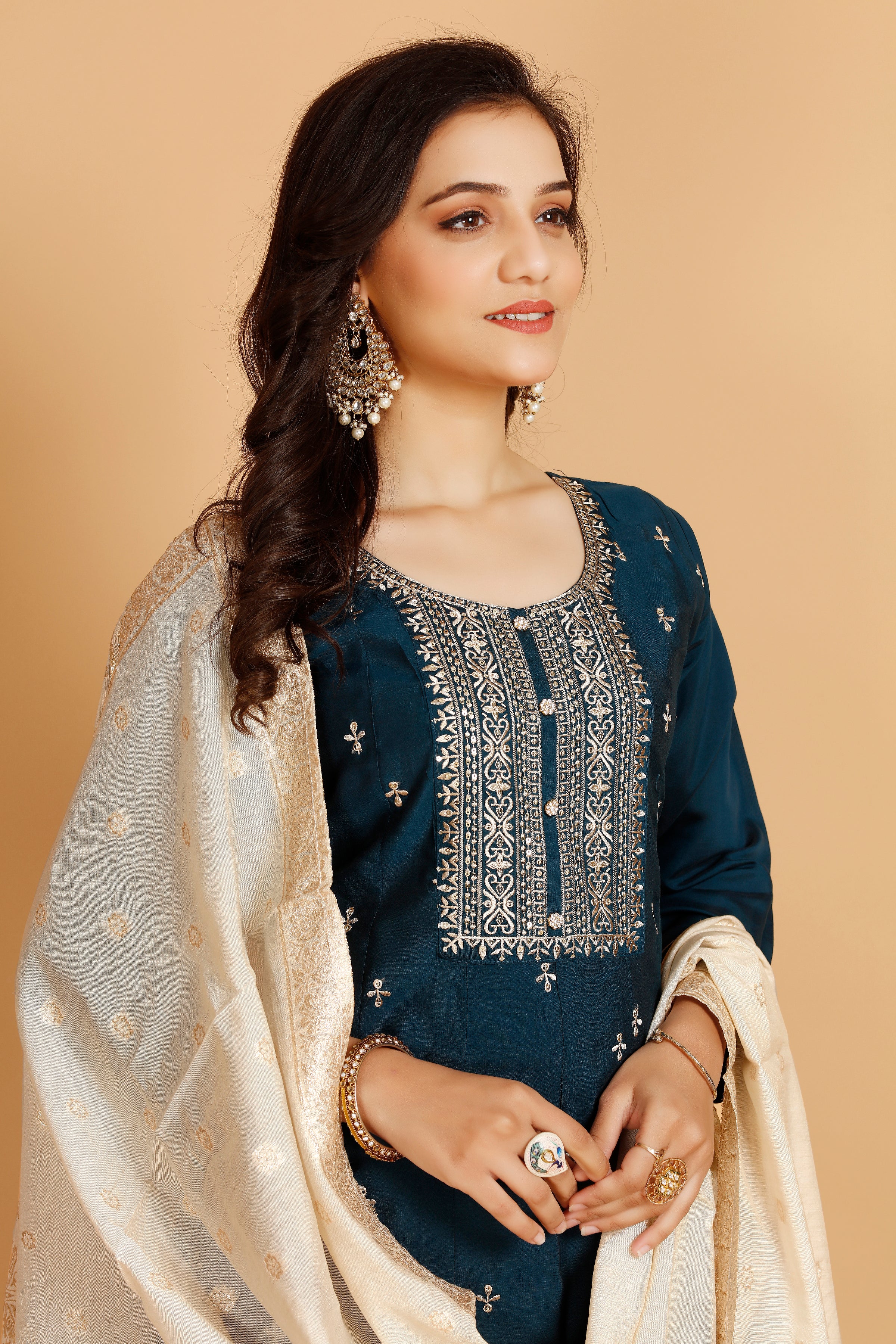 Aavya Kamiz &amp; Pant - Roop Darshan