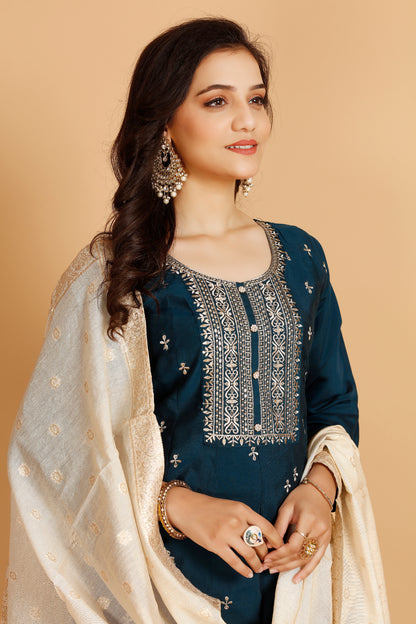 Aavya Kamiz &amp; Pant - Roop Darshan