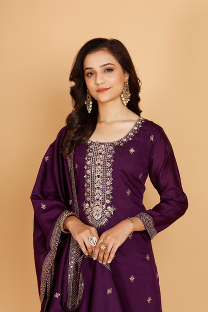 Giana Kamiz &amp; Pant - Roop Darshan