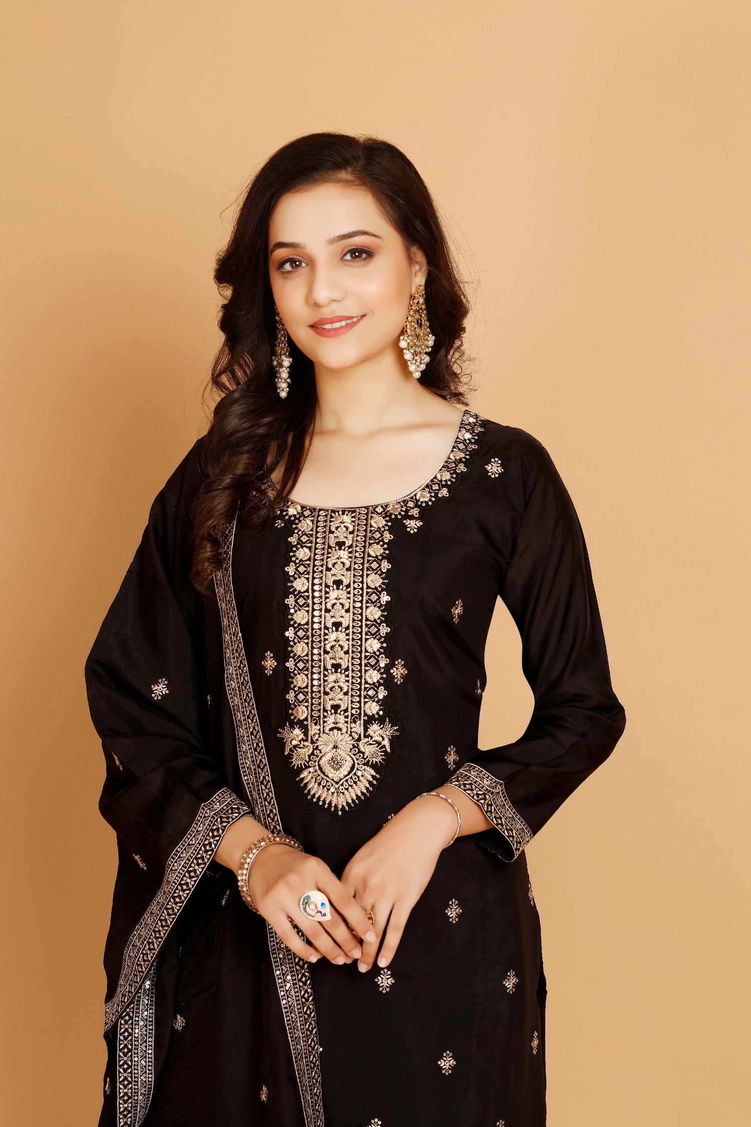 Giana Kamiz &amp; Pant - Roop Darshan