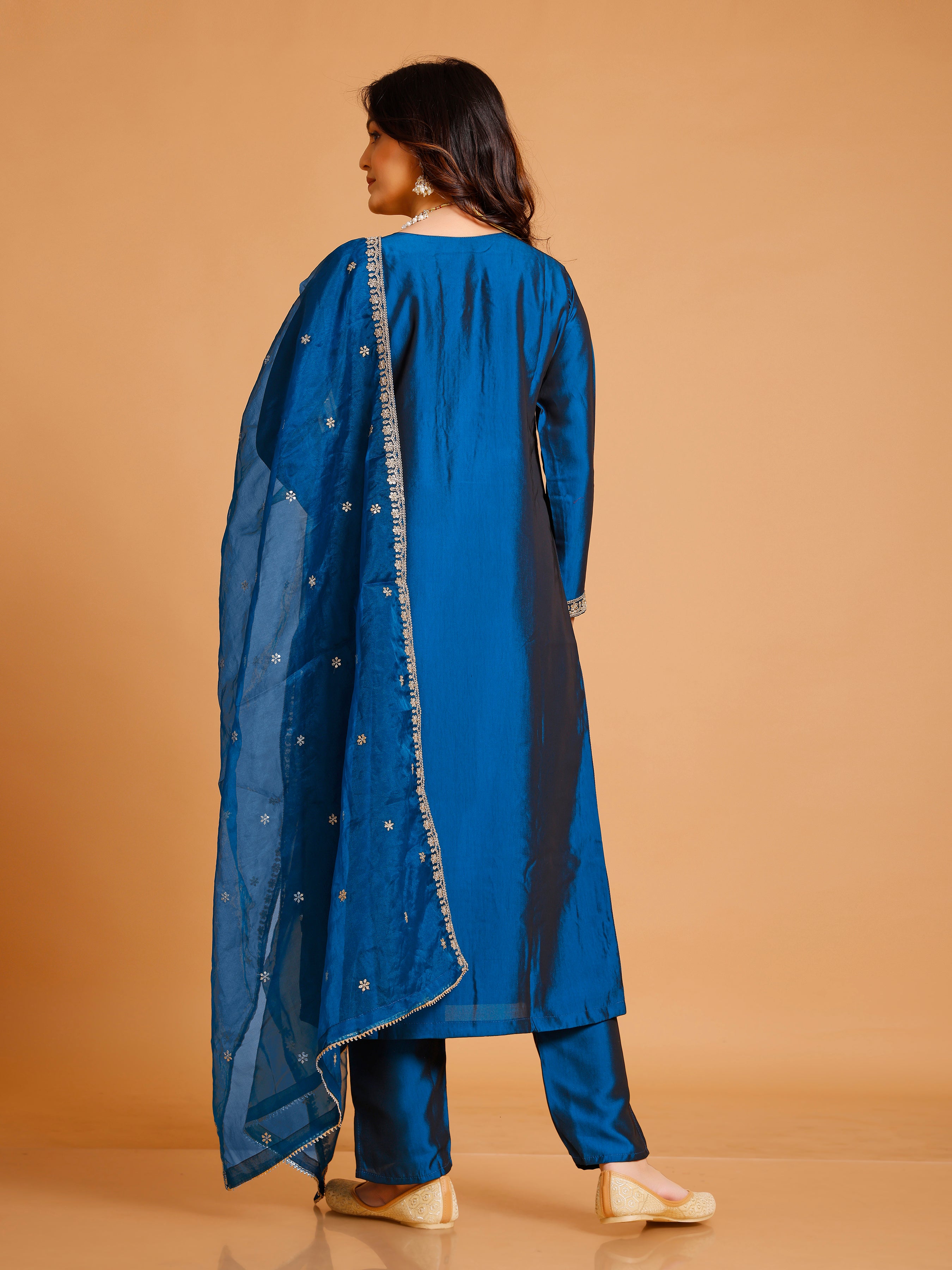 Ruhi Kamiz &amp; Pant - Roop Darshan