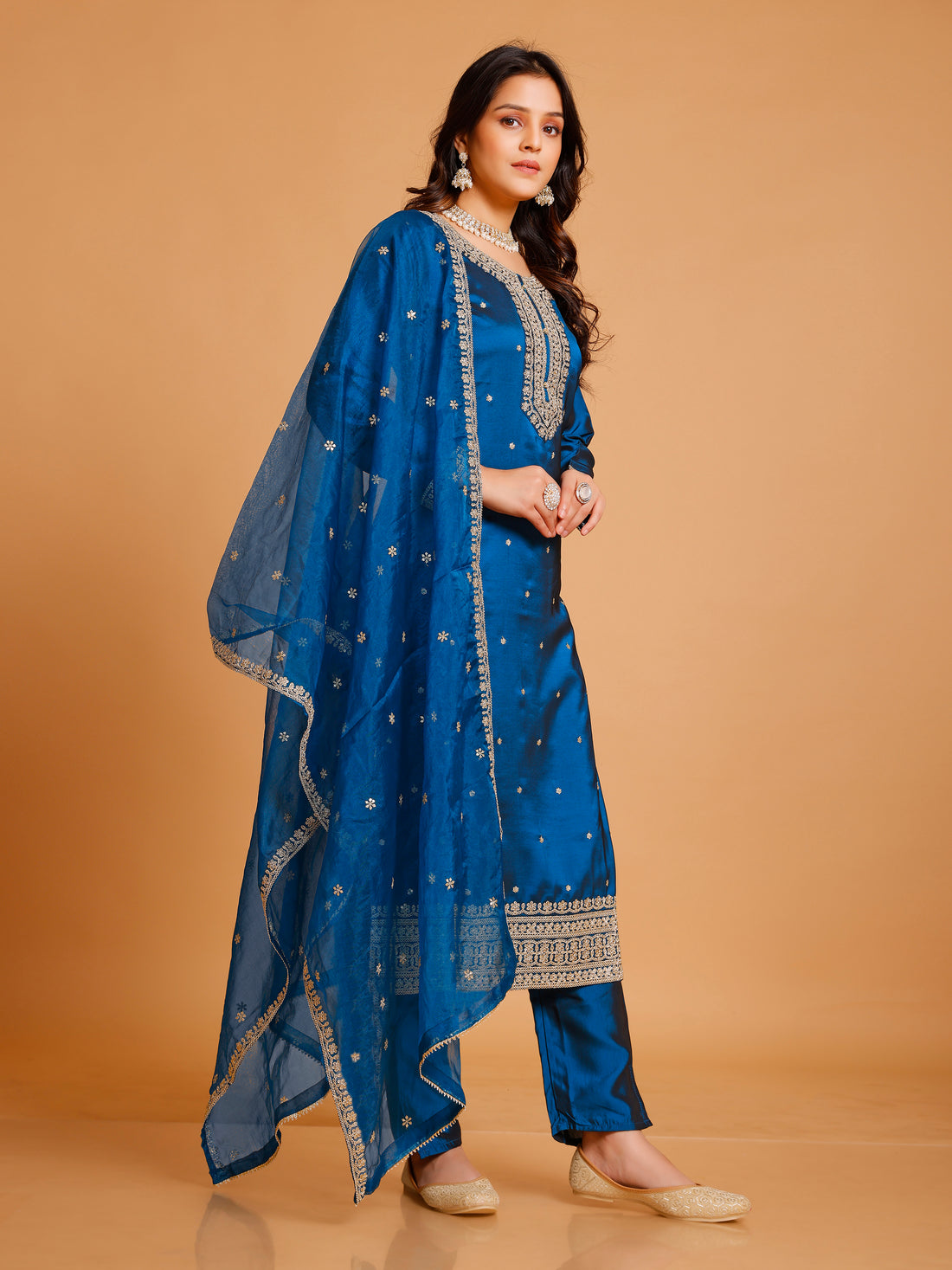 Ruhi Kamiz &amp; Pant - Roop Darshan