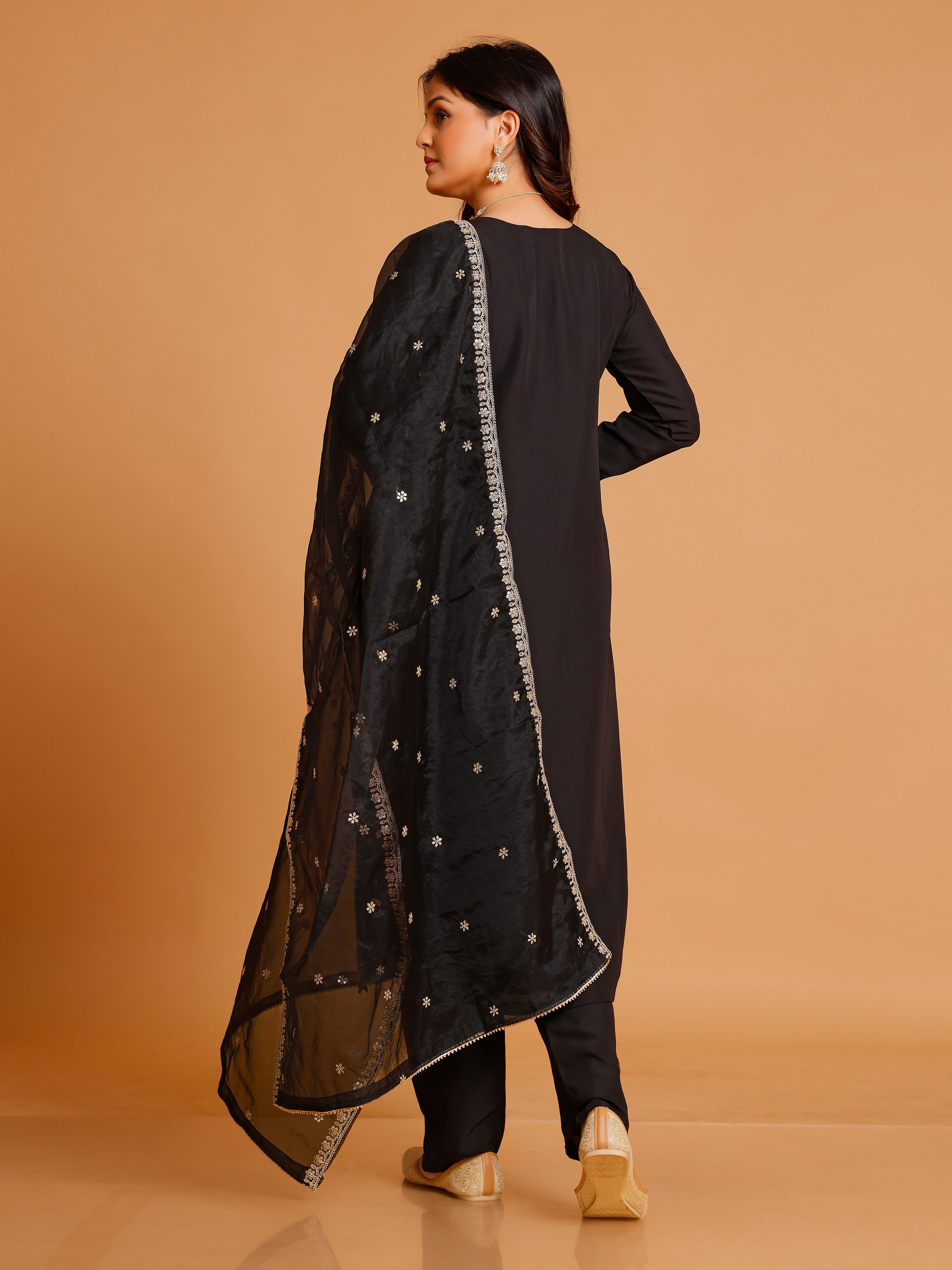 Ruhi Kamiz &amp; Pant - Roop Darshan