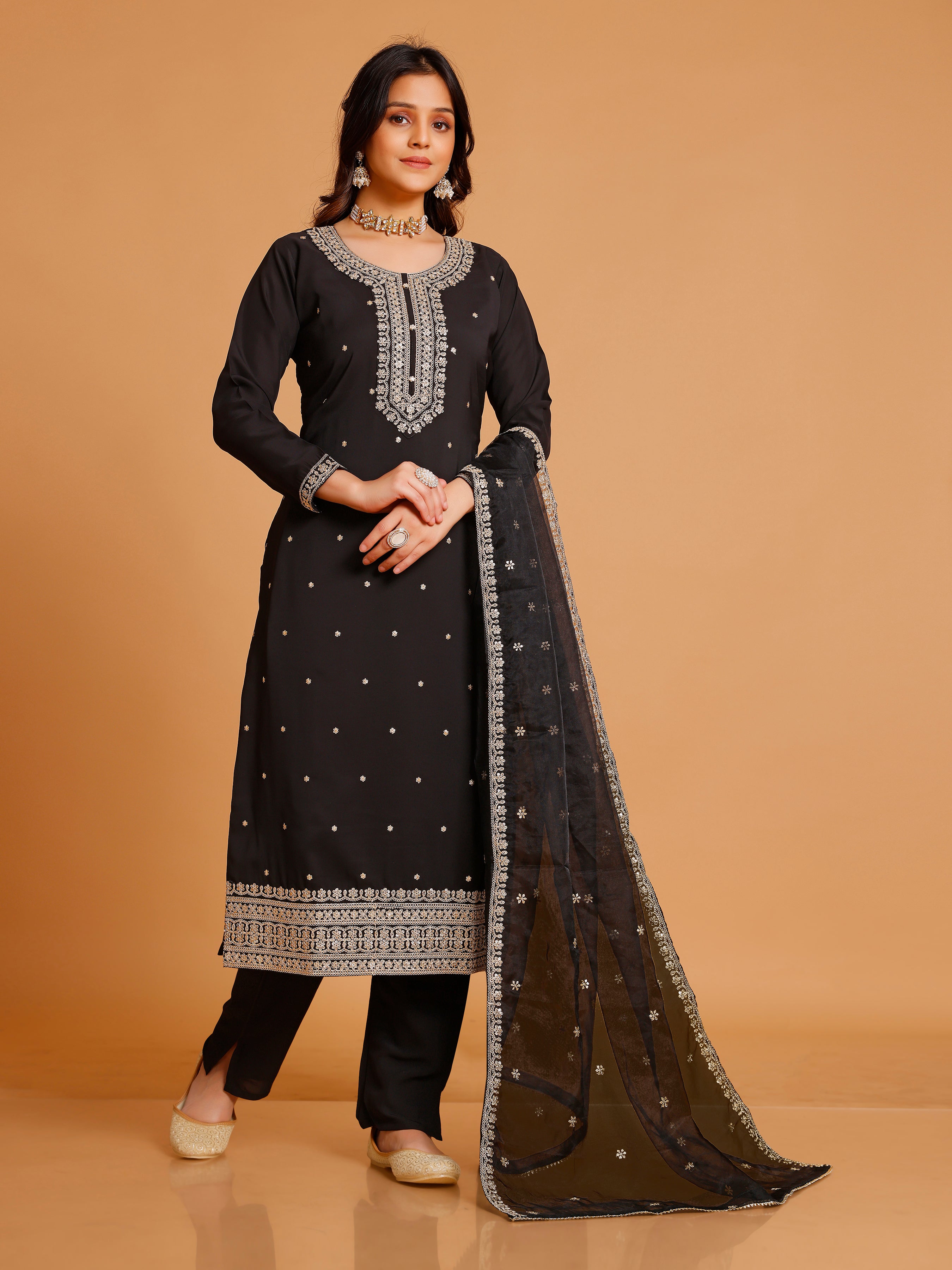 Ruhi Kamiz &amp; Pant - Roop Darshan