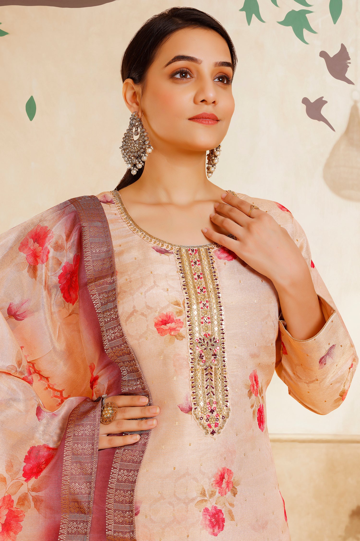 Vani Kamiz &amp; Pant - Roop Darshan