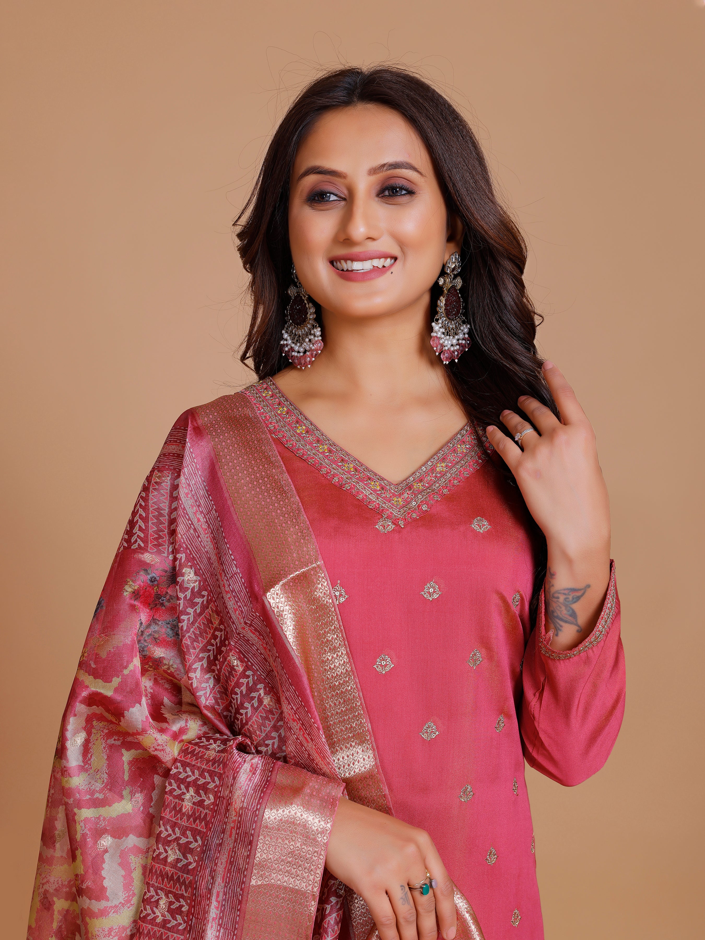 Myra Kamiz &amp; Pant - Roop Darshan