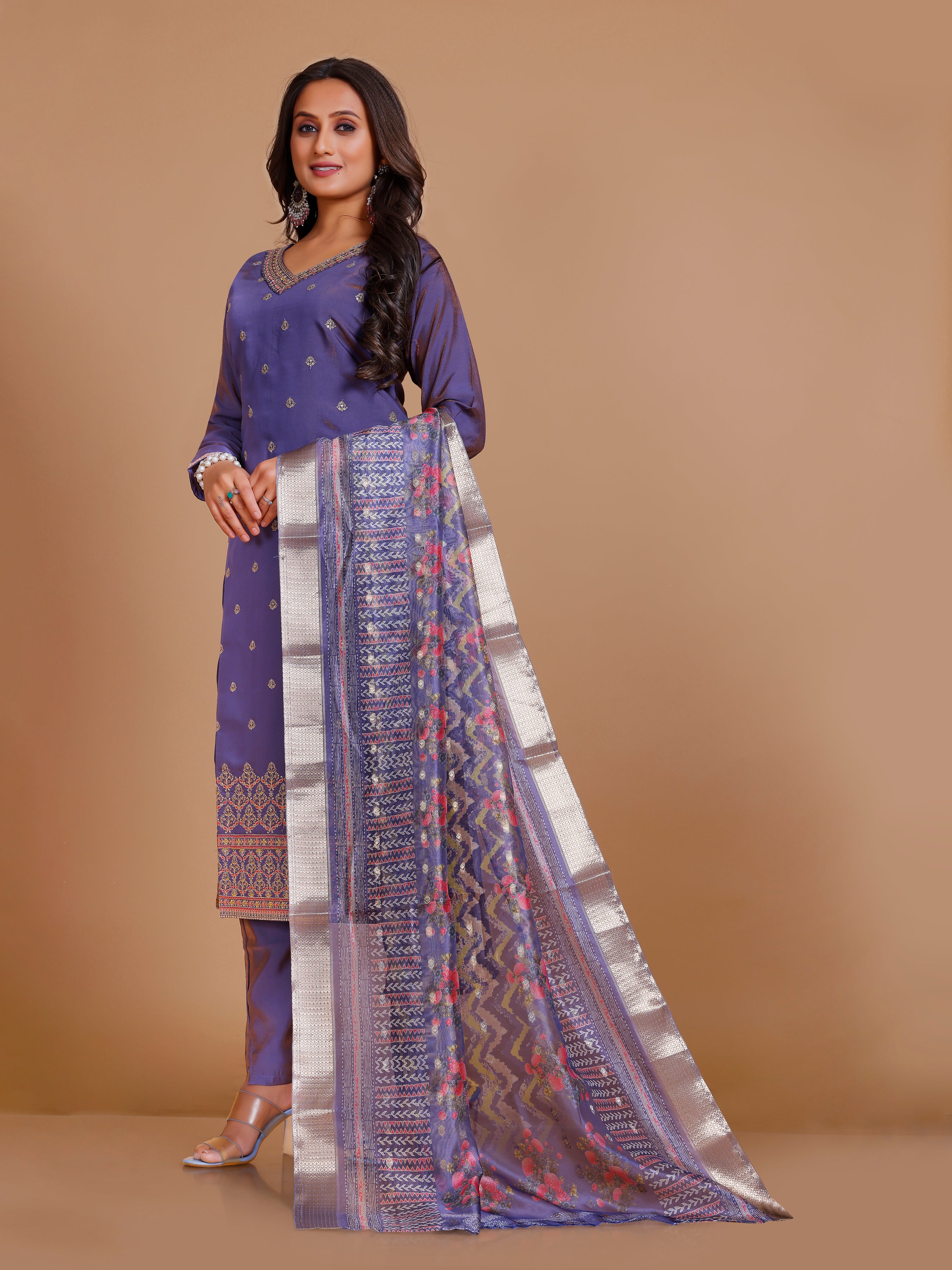 Myra Kamiz &amp; Pant - Roop Darshan