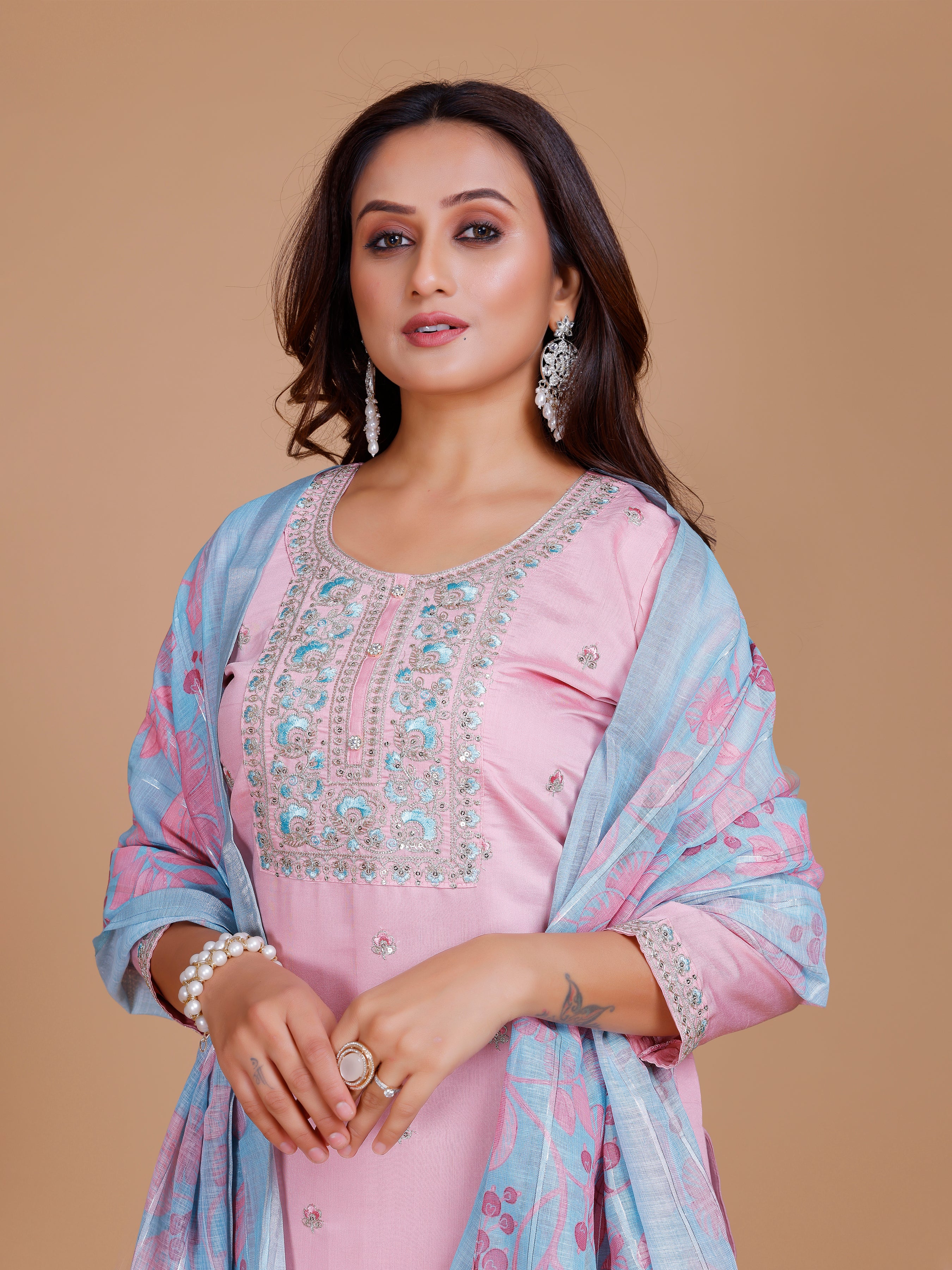 Khushi Kamiz &amp; Pant - Roop Darshan