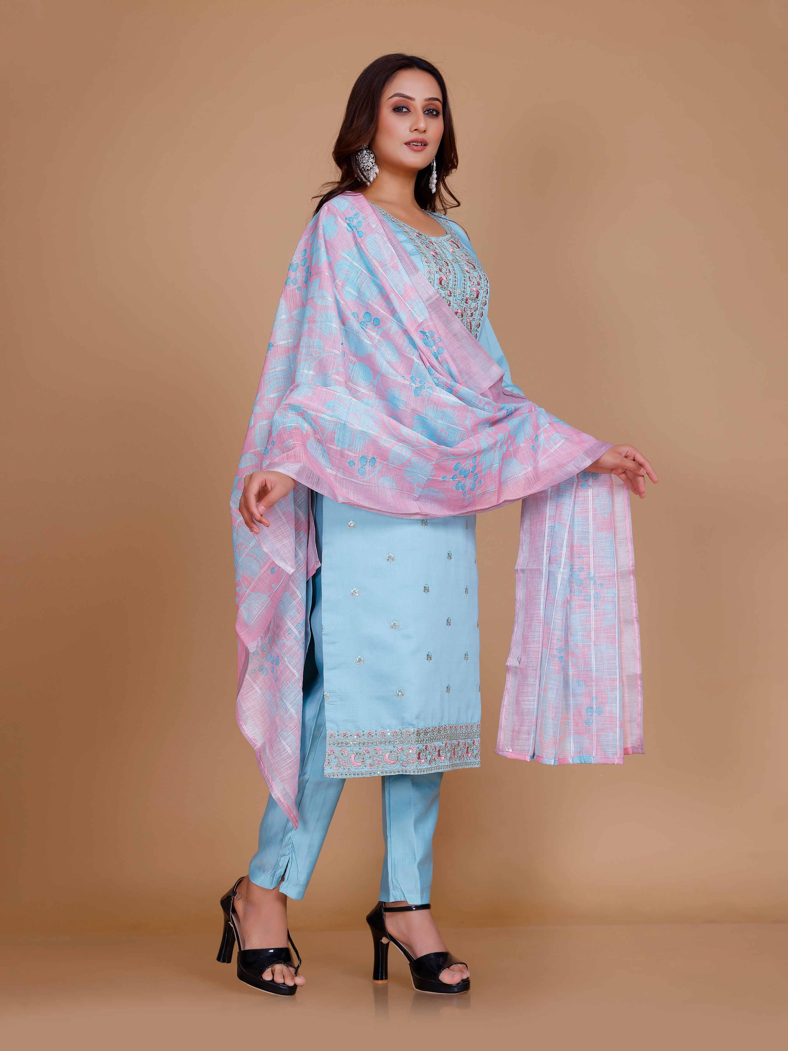 Khushi Kamiz &amp; Pant - Roop Darshan