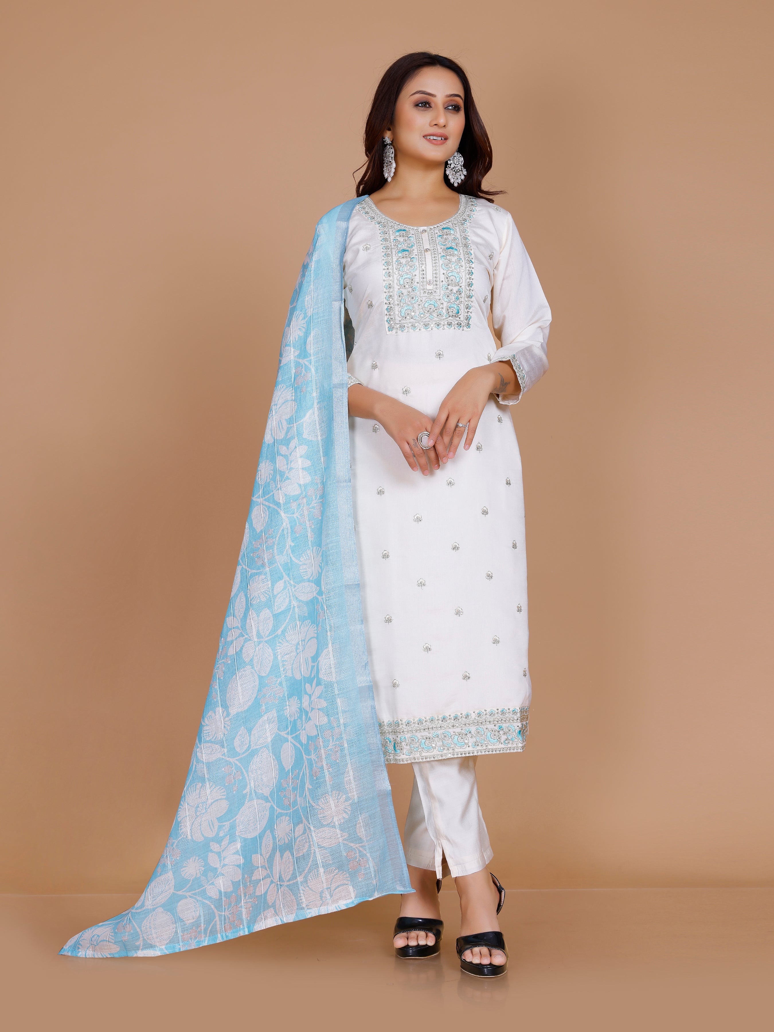 Khushi Kamiz &amp; Pant - Roop Darshan