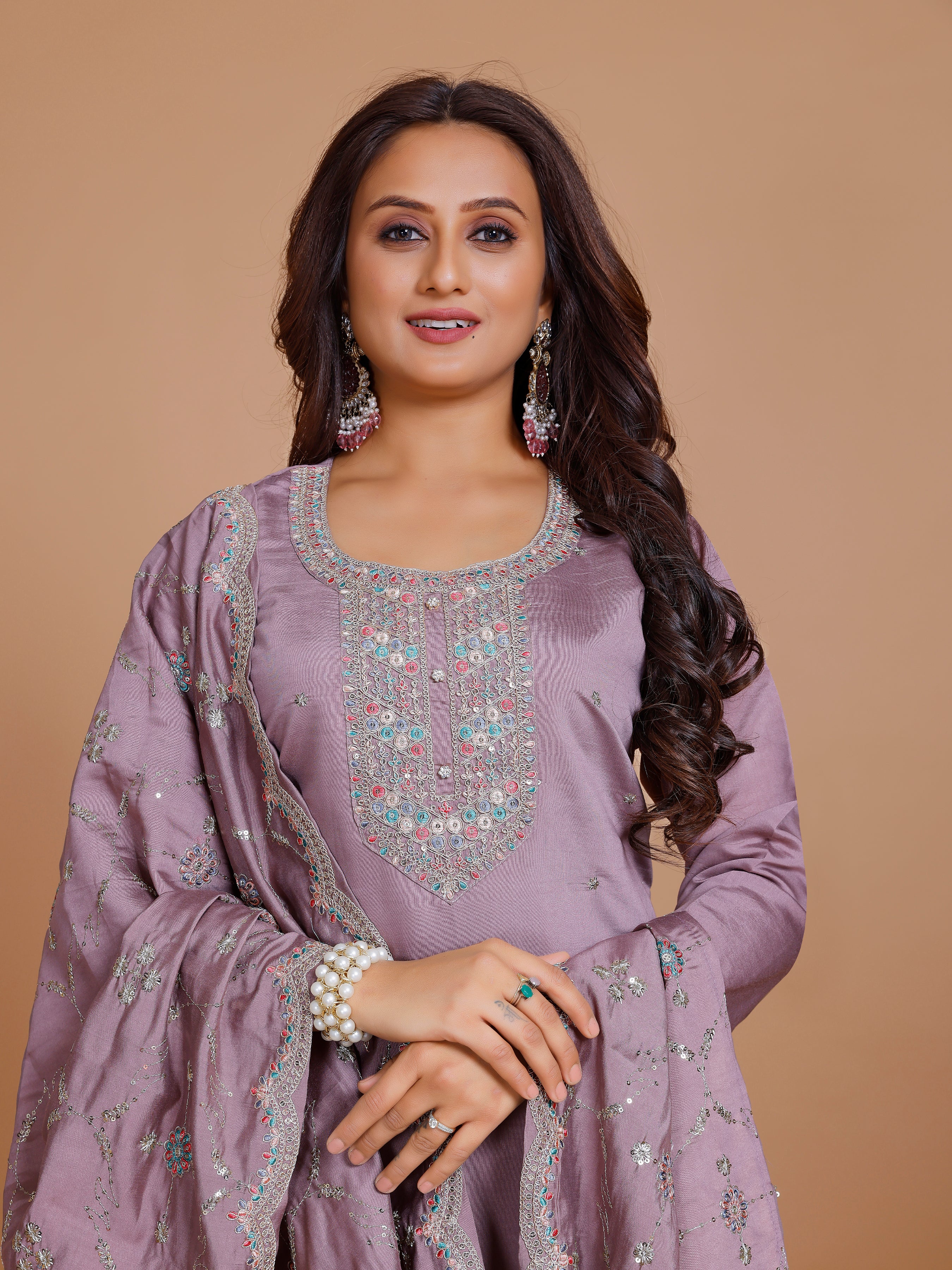 Rohini  Kamiz &amp; Pant - Roop Darshan