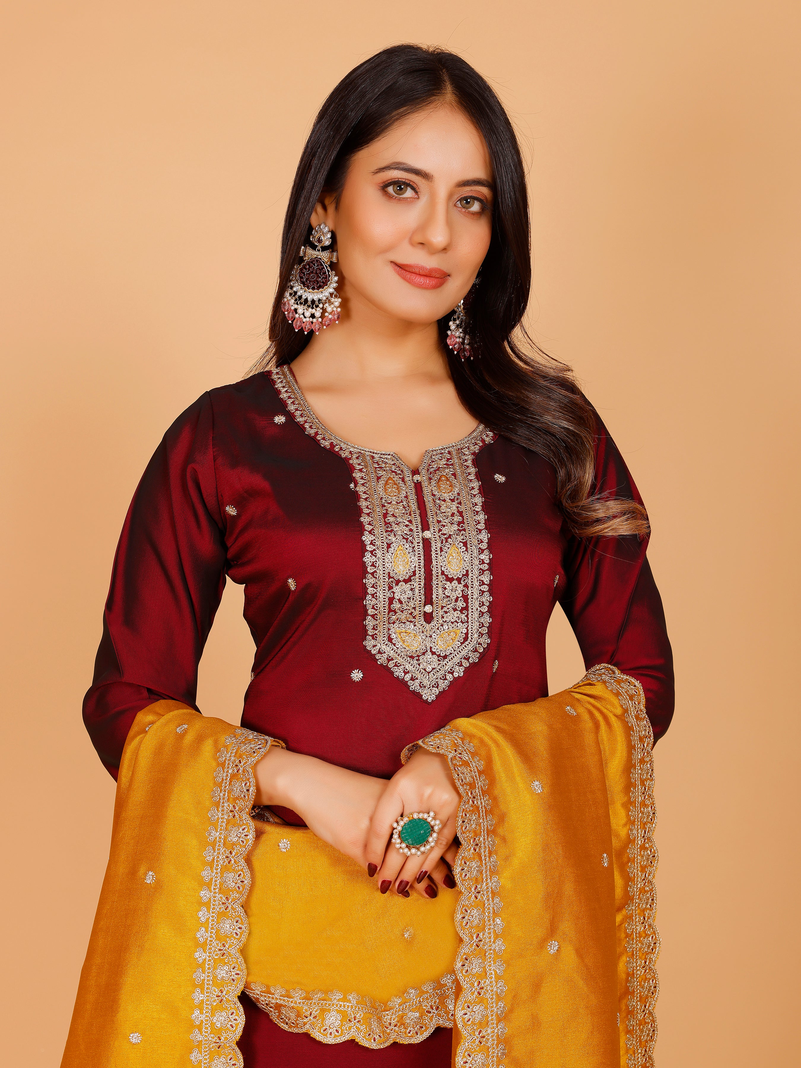 Nisha Kamiz &amp; Pant