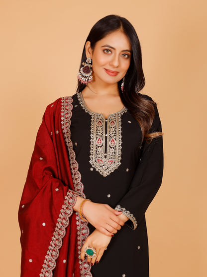 Nisha Kamiz &amp; Pant