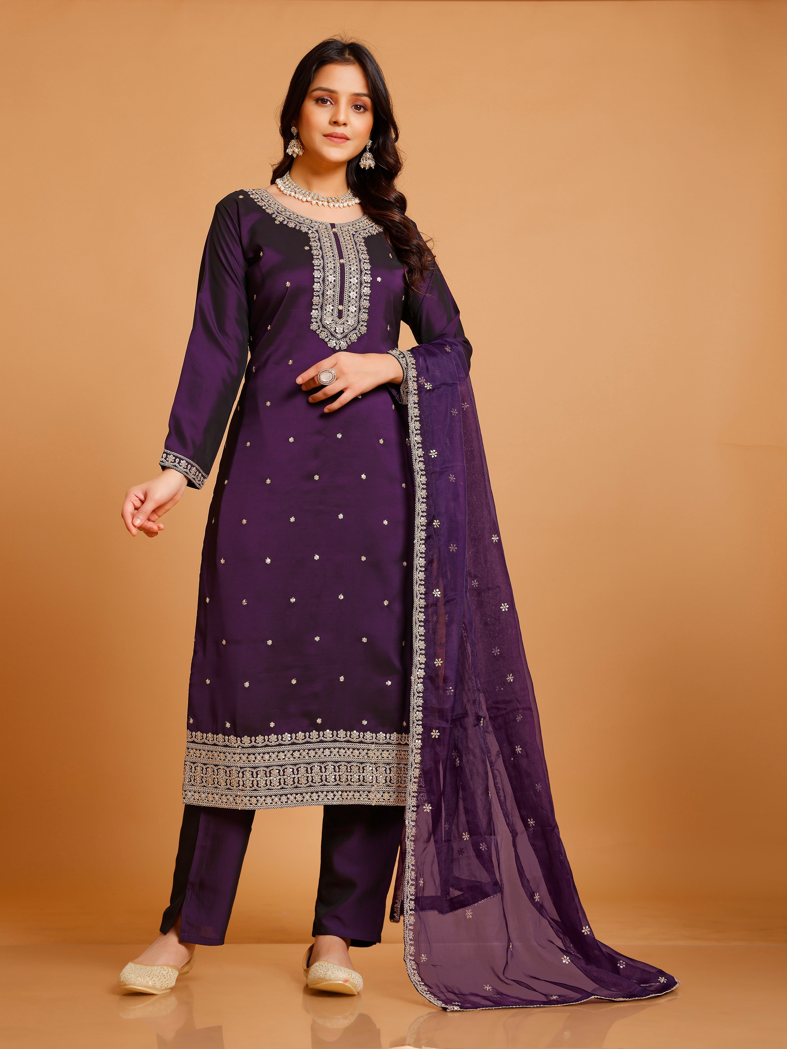 Ruhi Kamiz &amp; Pant - Roop Darshan