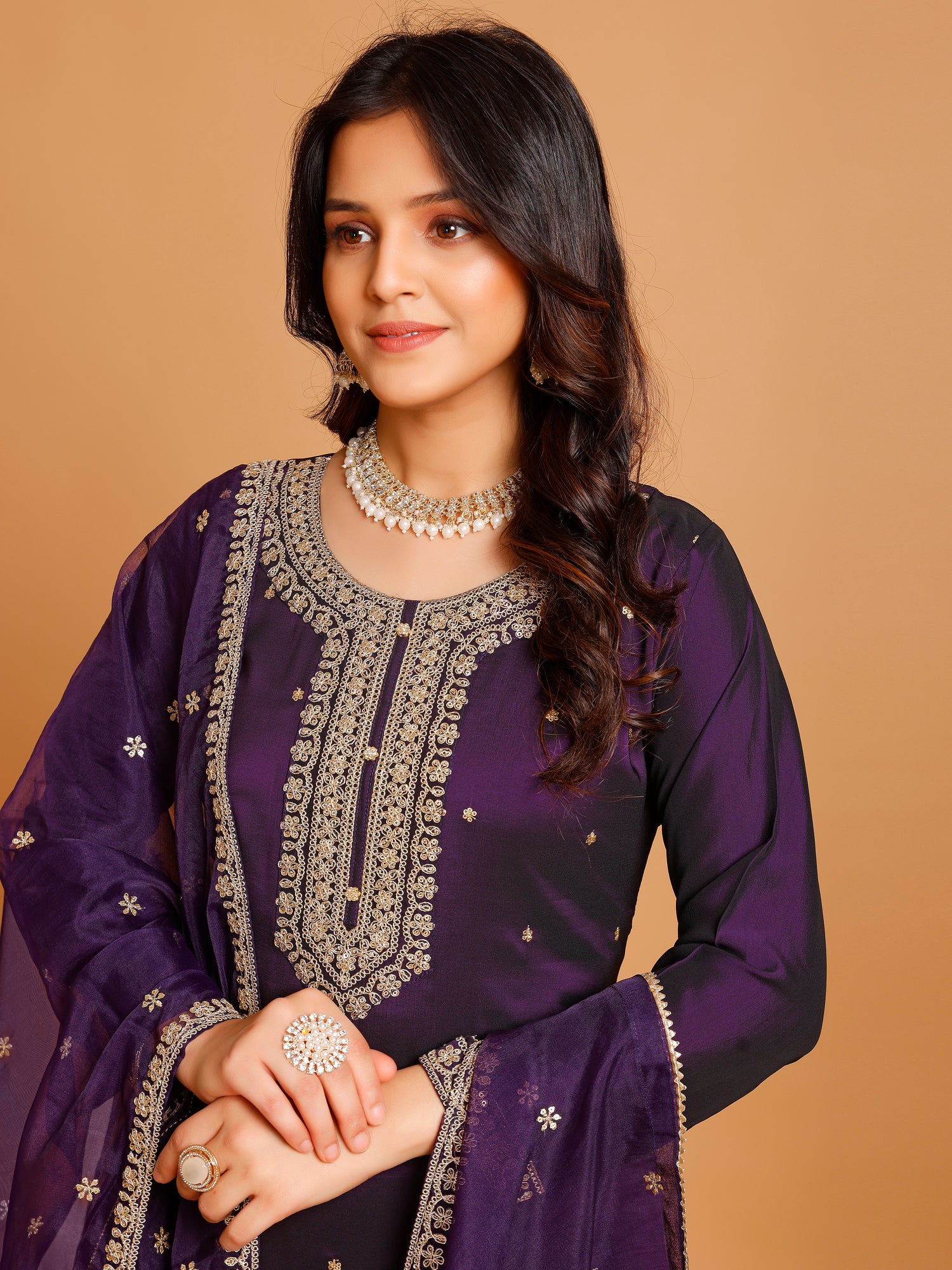 Ruhi Kamiz &amp; Pant - Roop Darshan