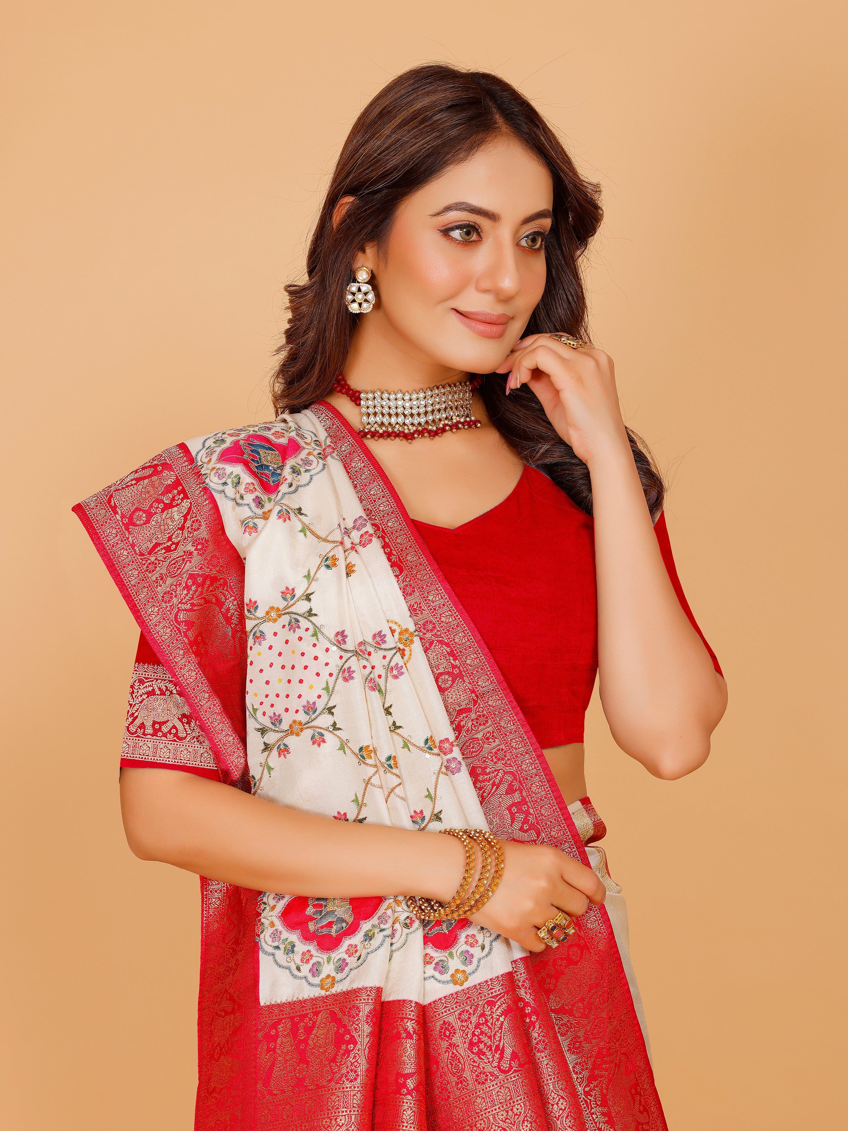 Manasvi Saree