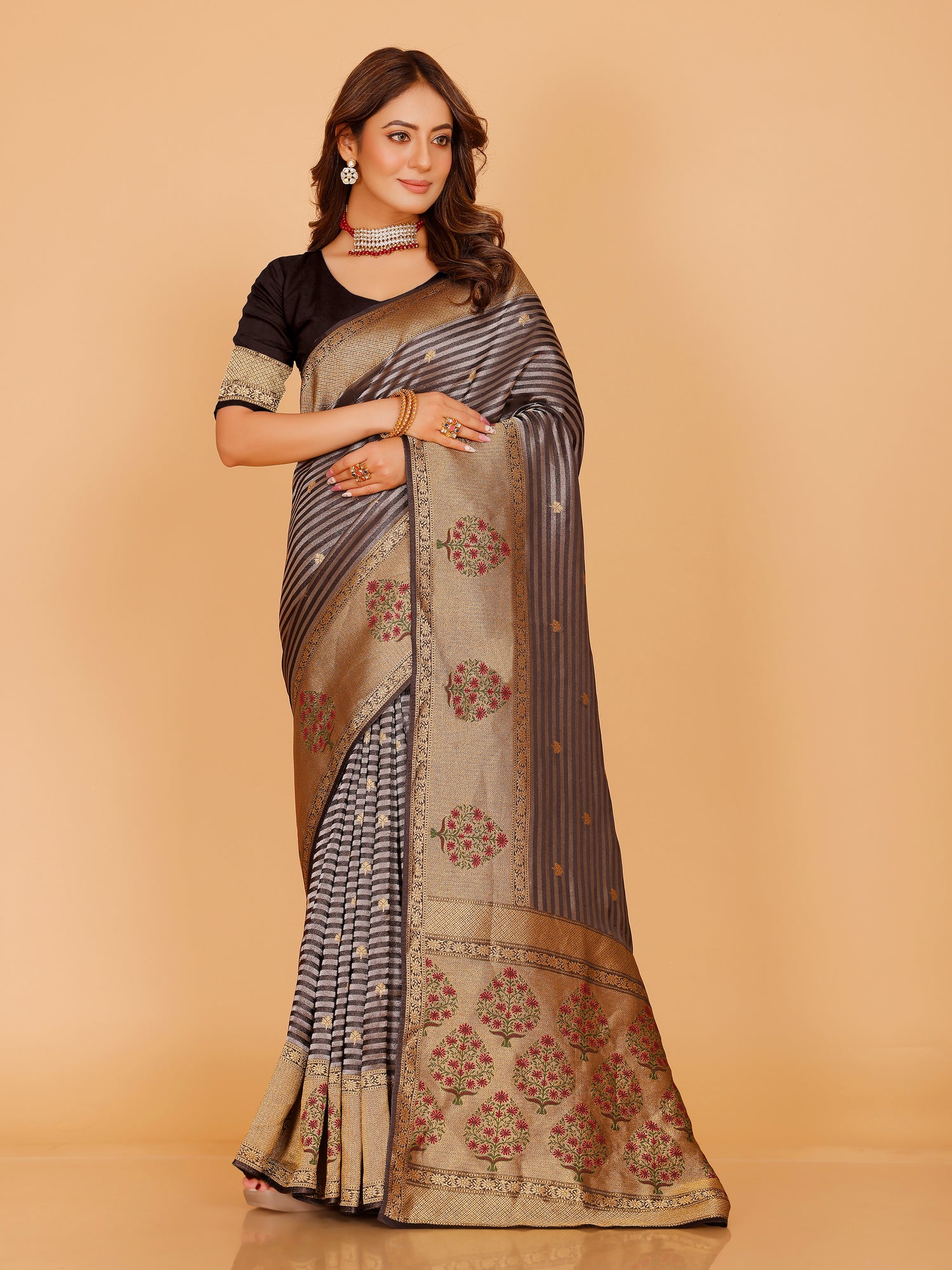 Adhira Saree