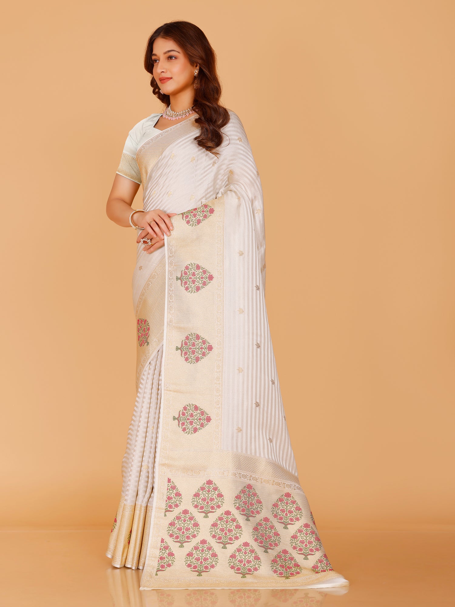 Adhira Saree