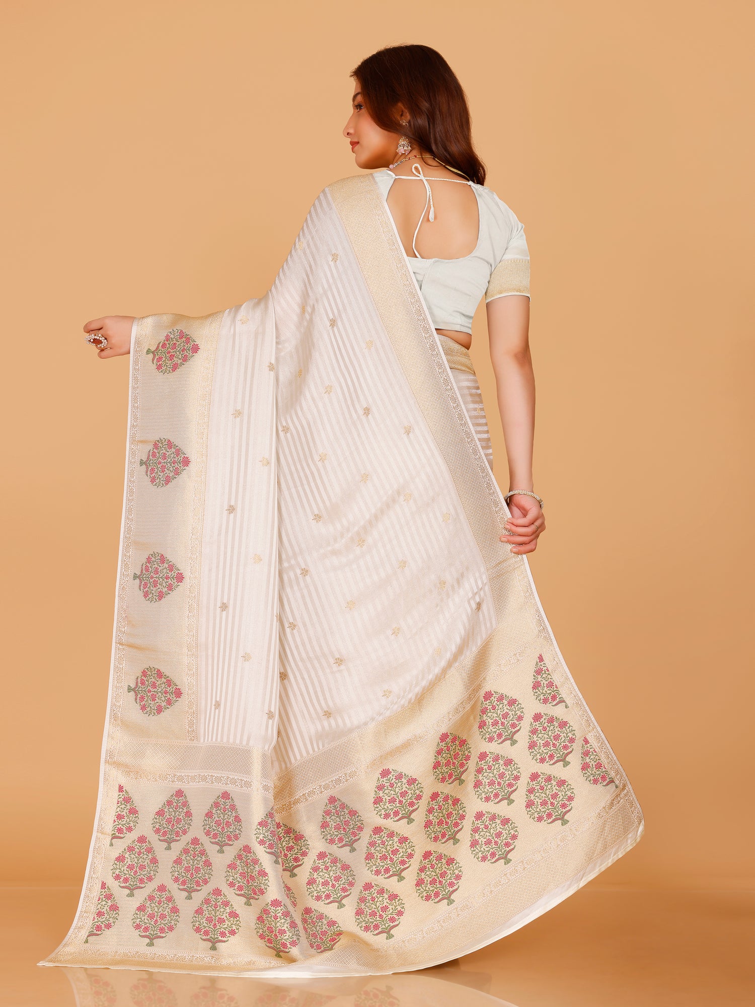 Adhira Saree
