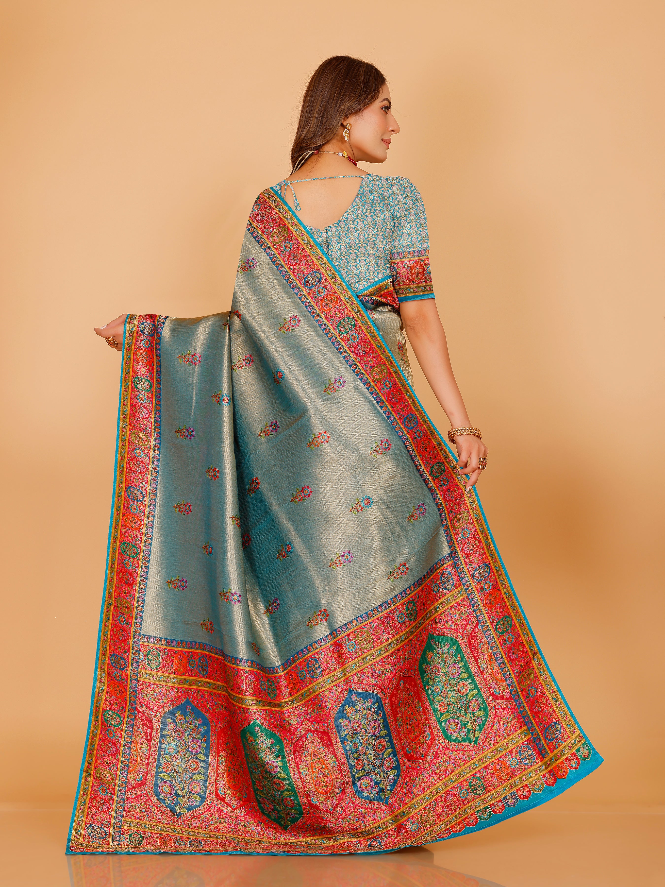 Aarohi Saree