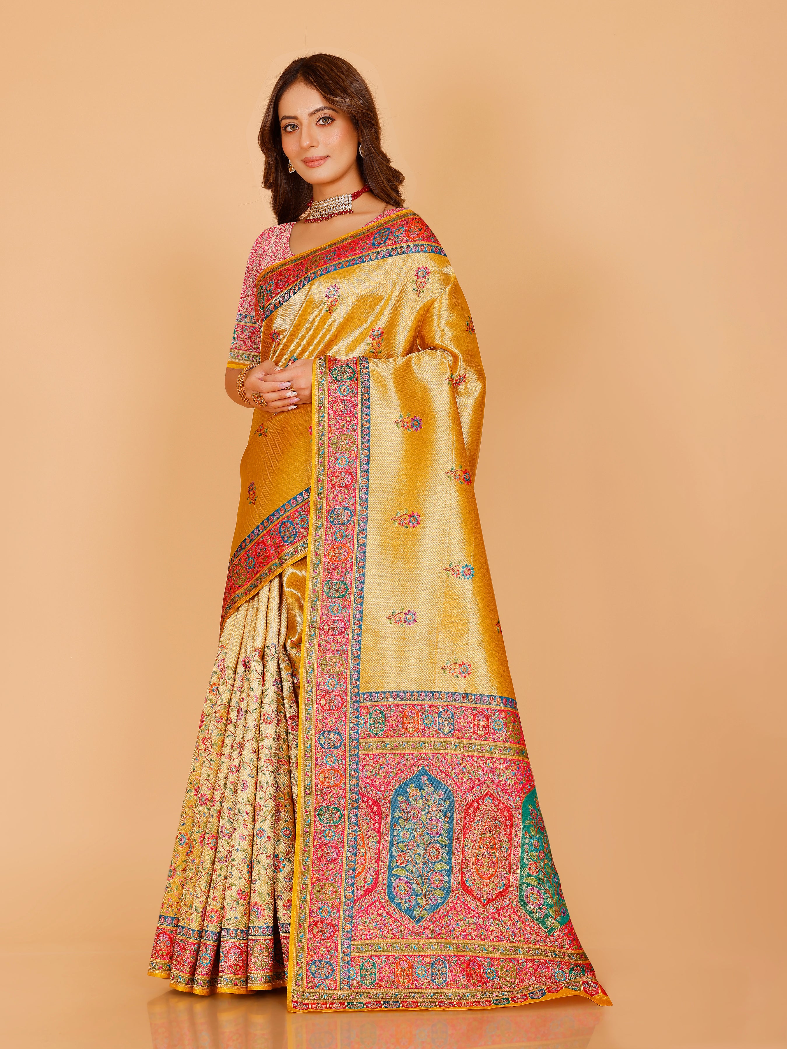 Aarohi Saree