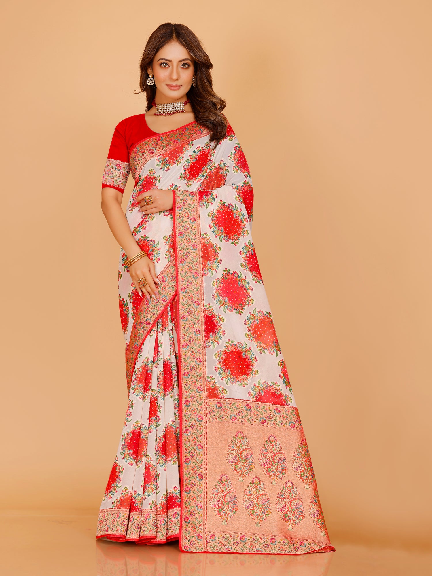 Saavi Saree