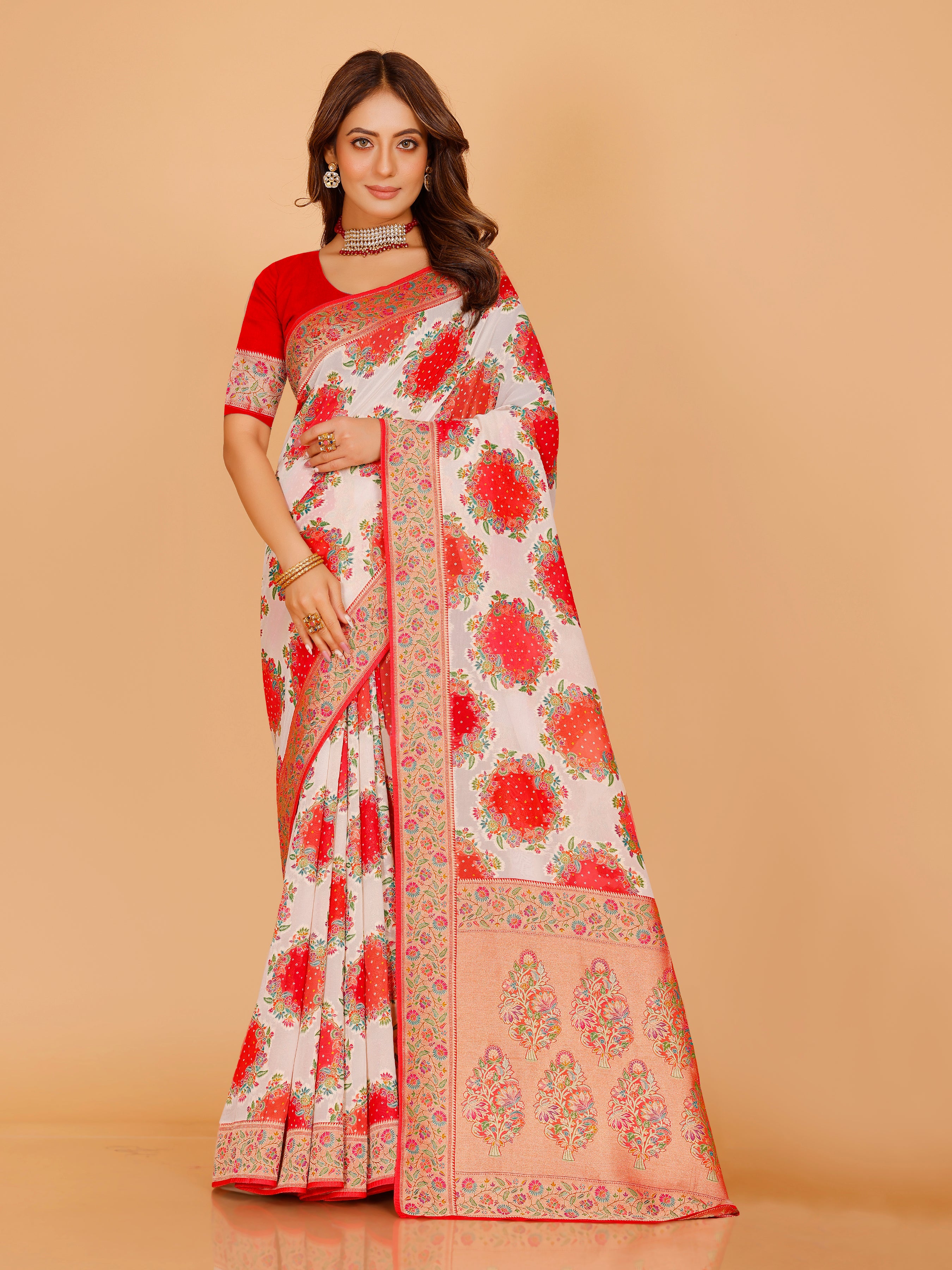 Saavi Saree