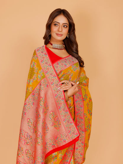 Saavi Saree