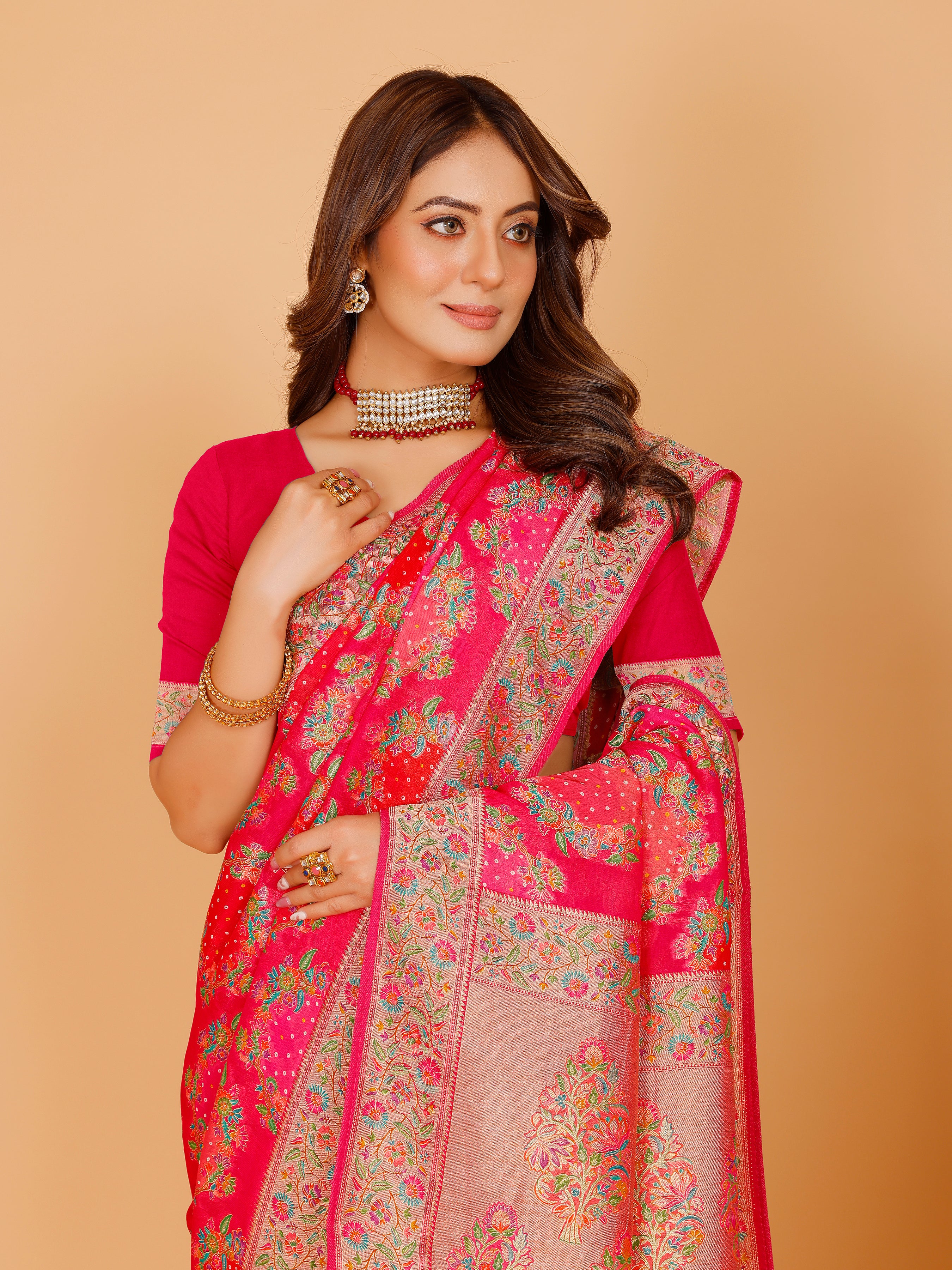Saavi Saree