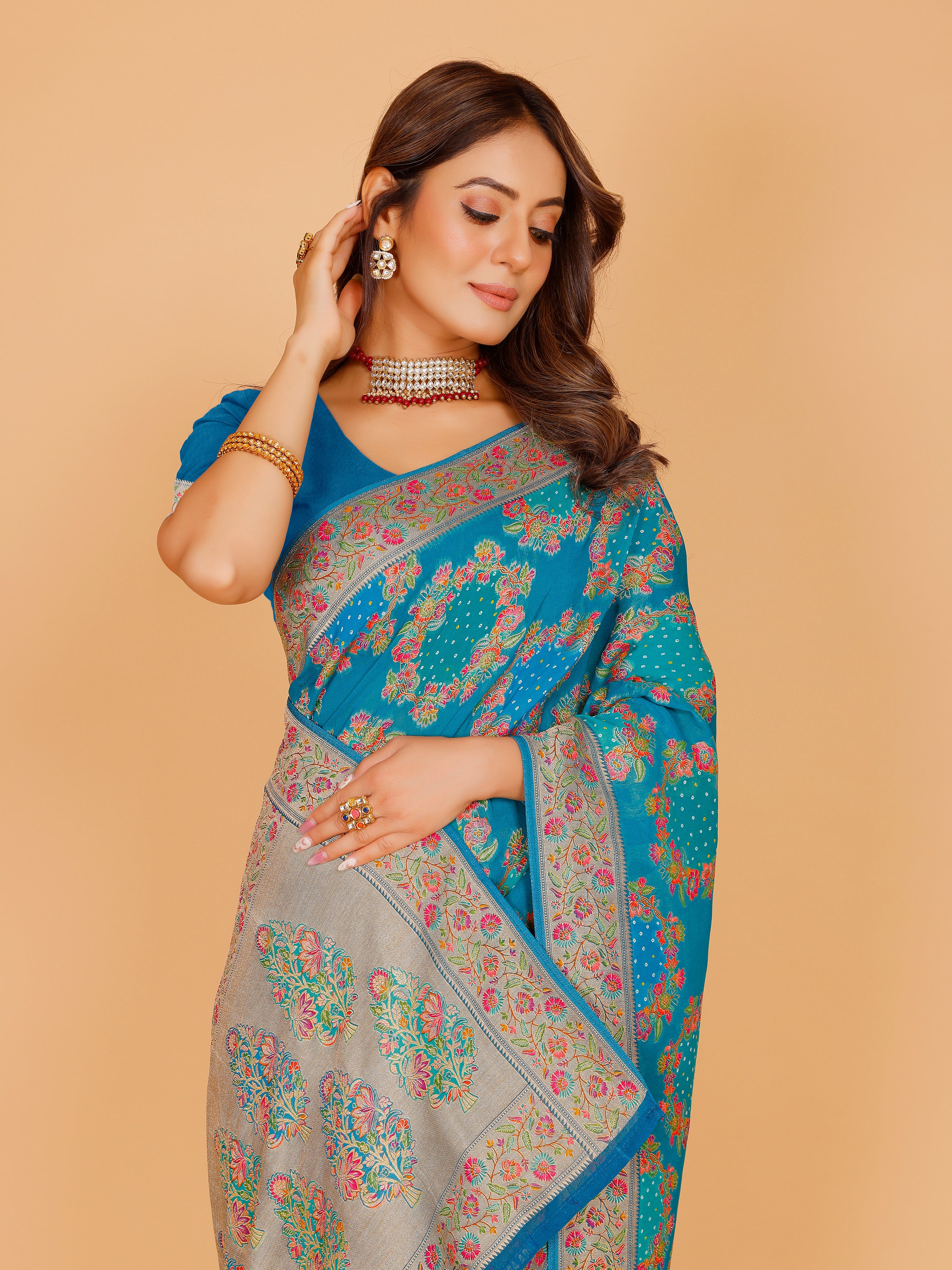 Saavi Saree