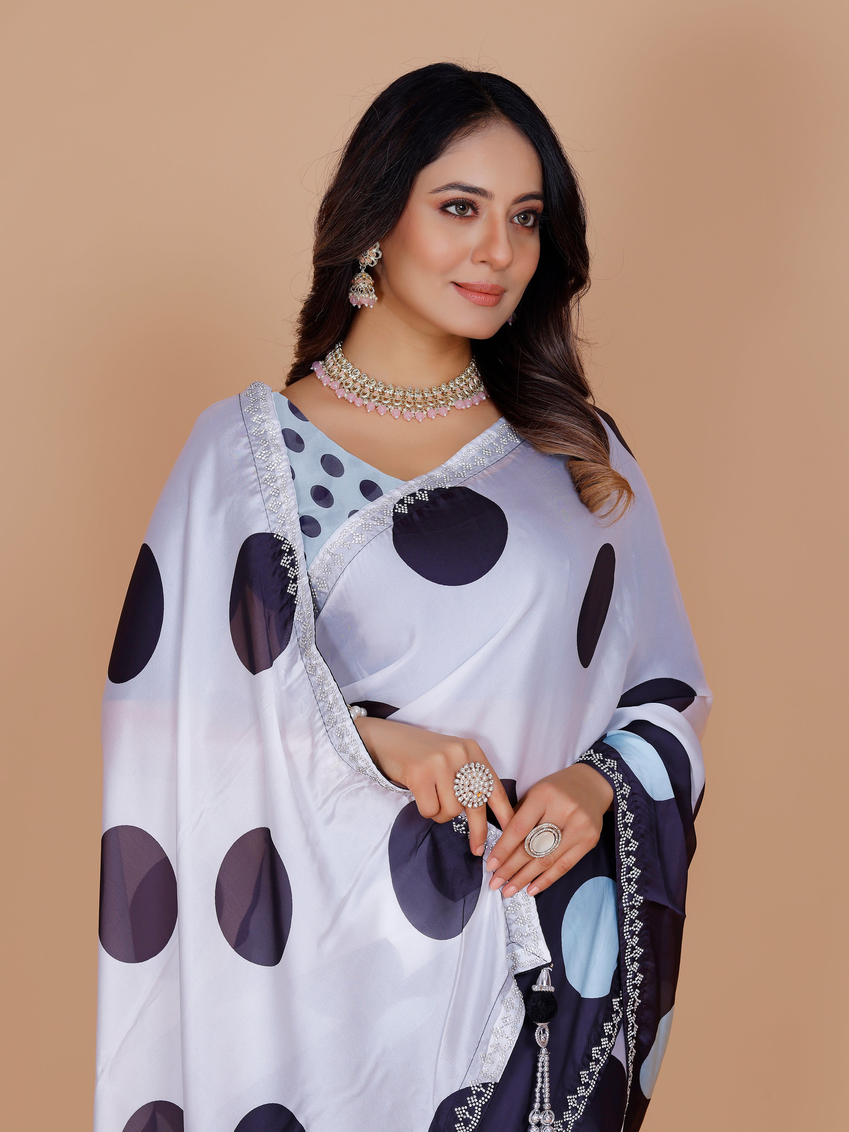 Shriya Saree - Roop Darshan