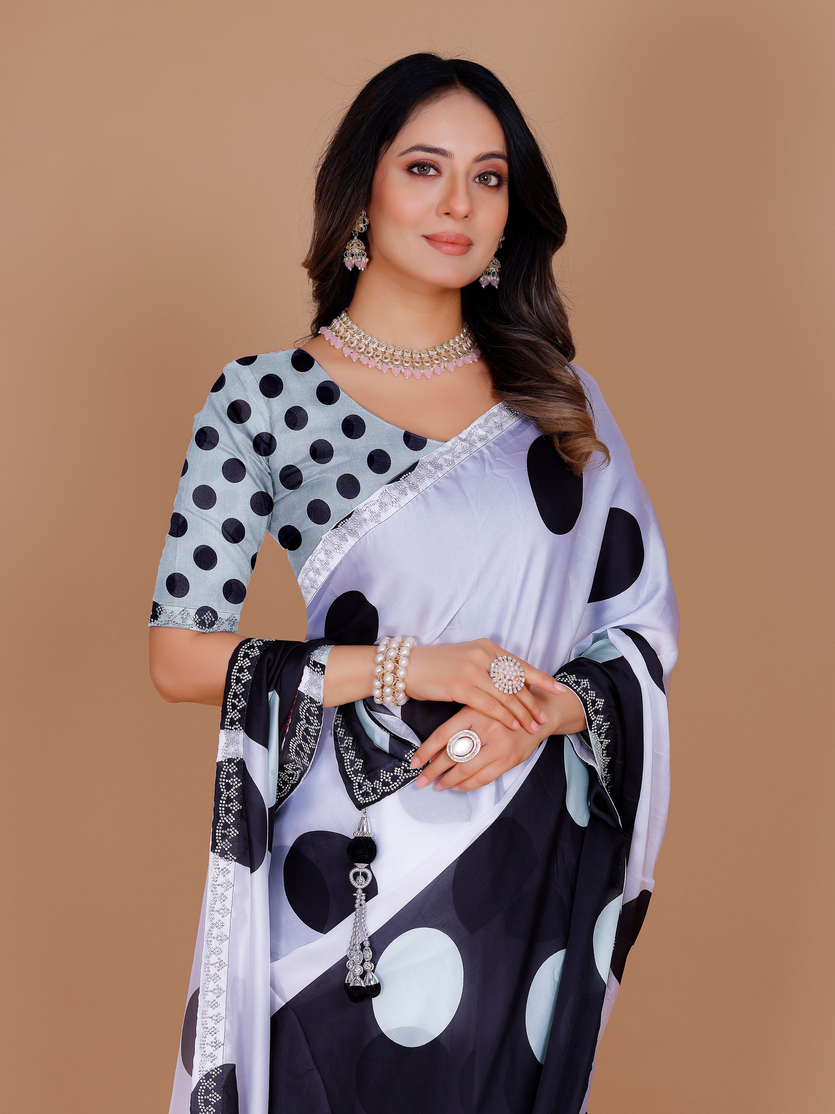 Shriya Saree - Roop Darshan