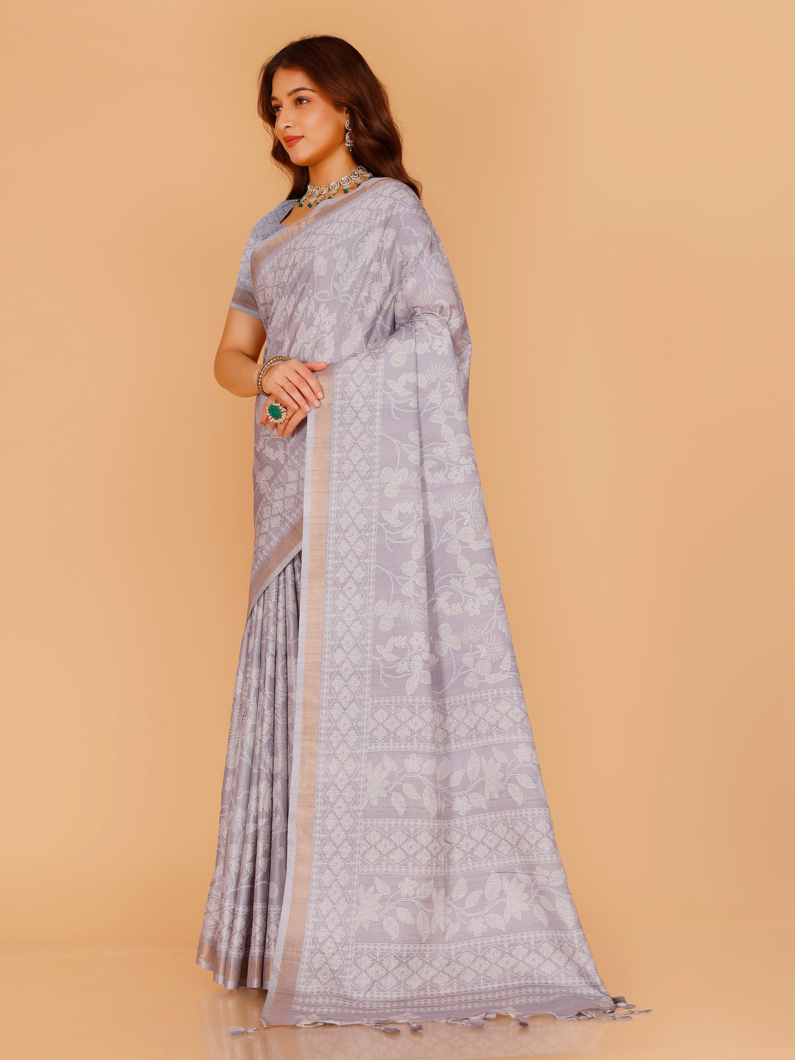 Vedanshi Saree