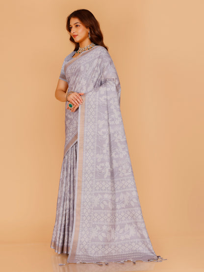 Vedanshi Saree