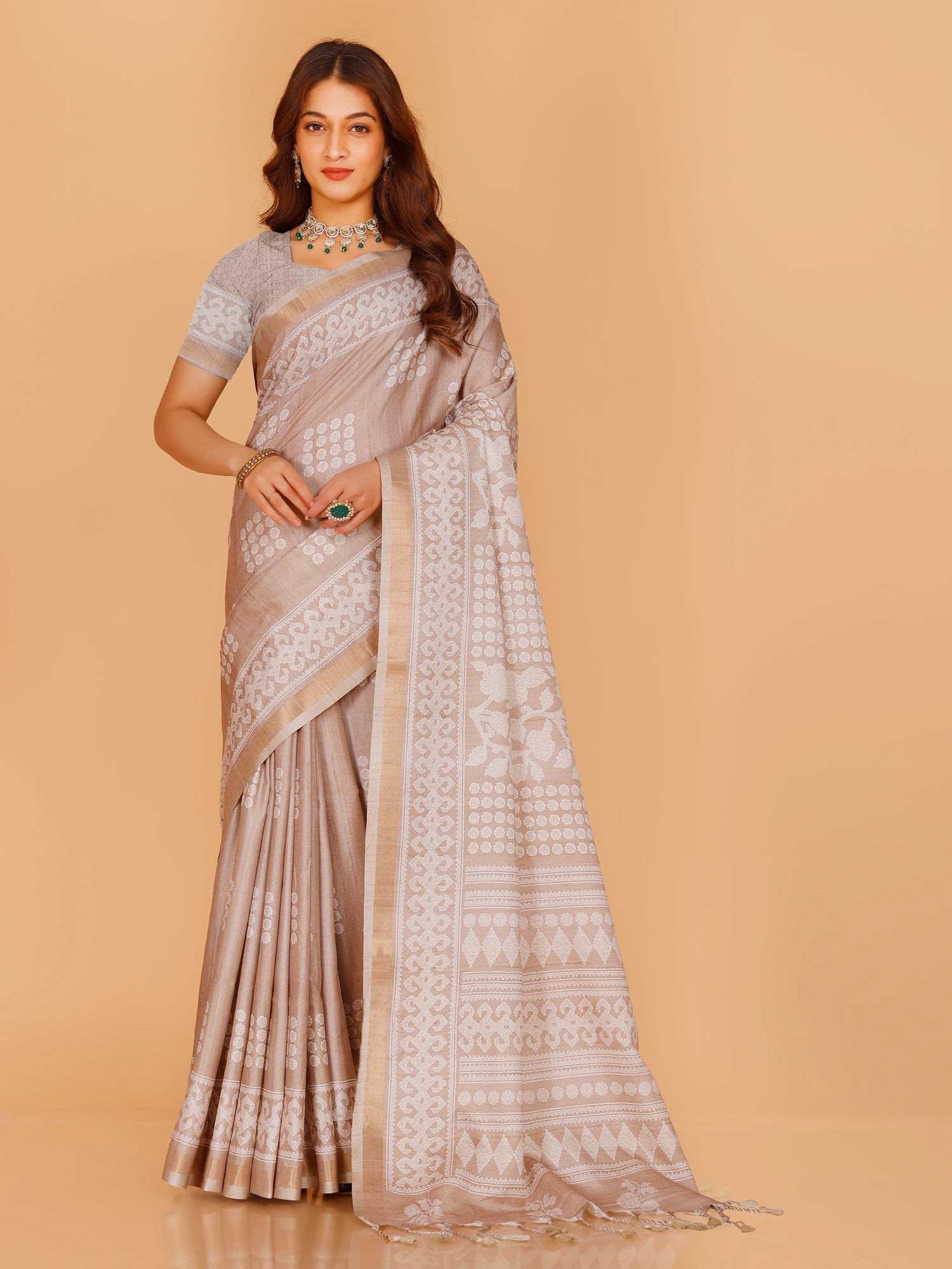 Vedanshi Saree