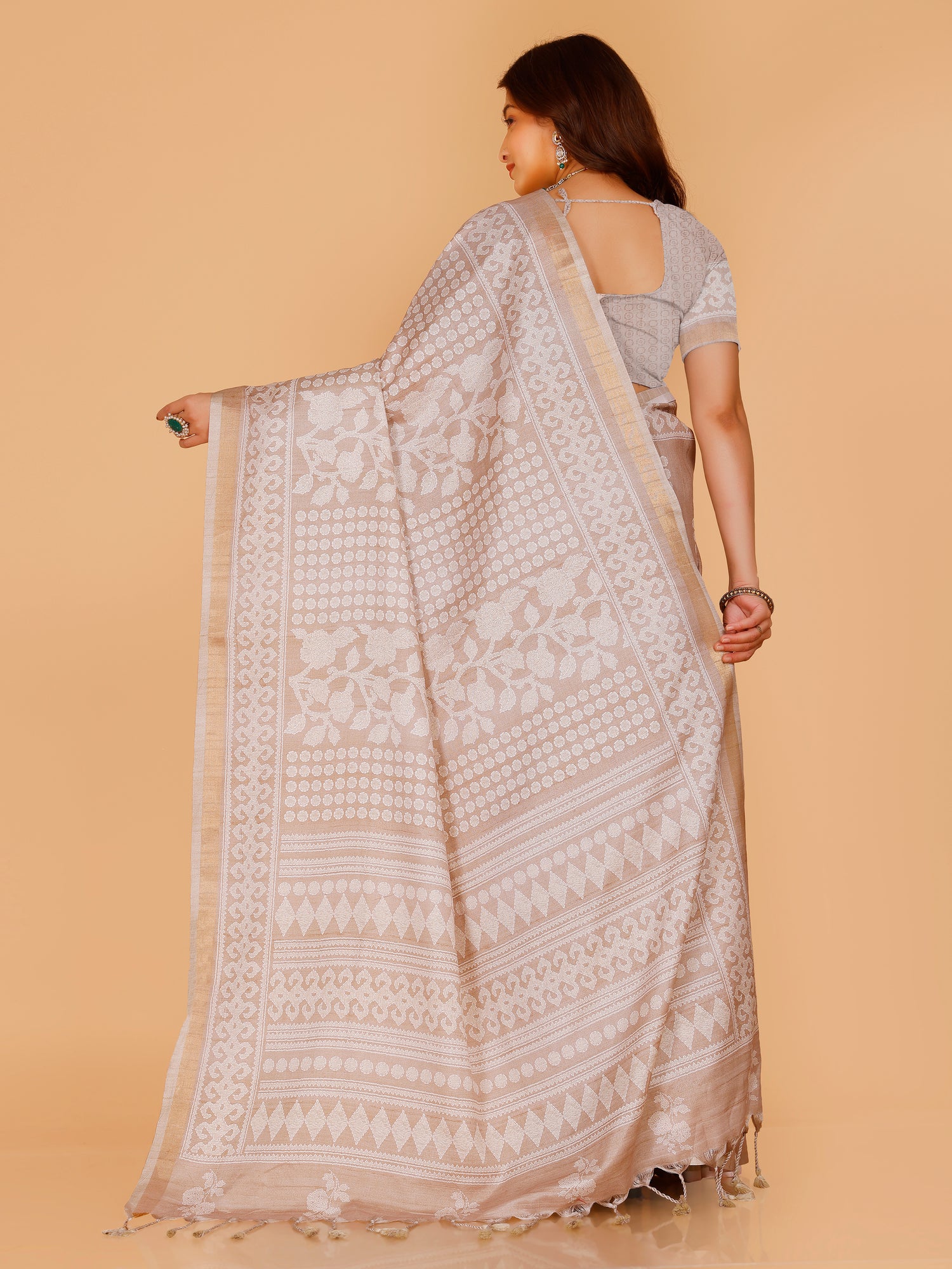 Vedanshi Saree