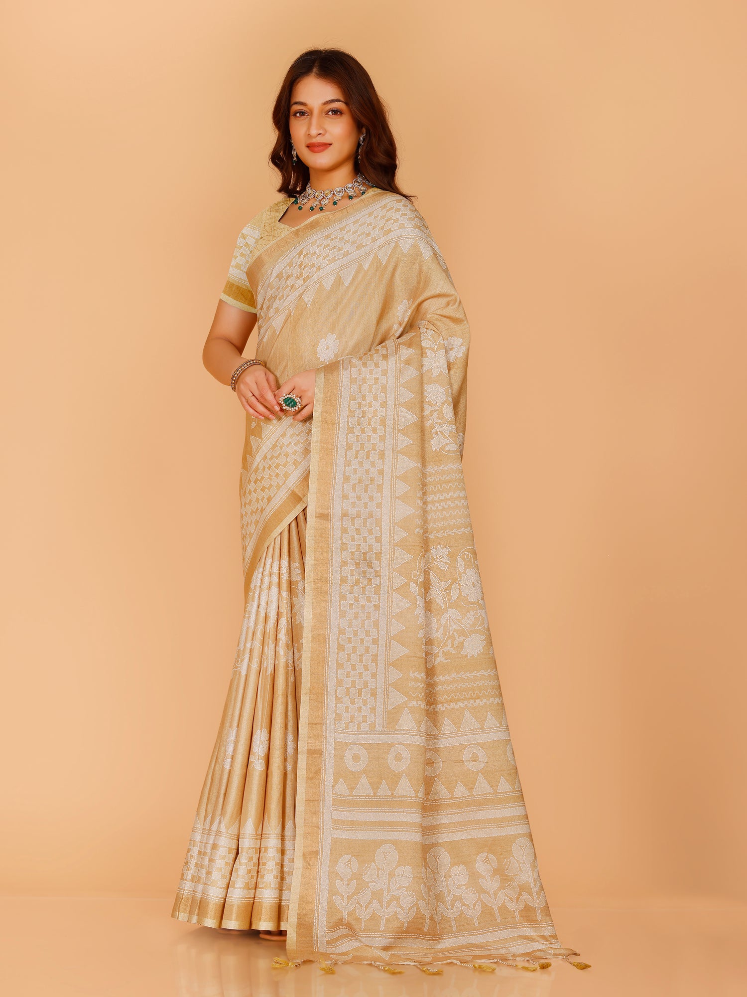 Vedanshi Saree