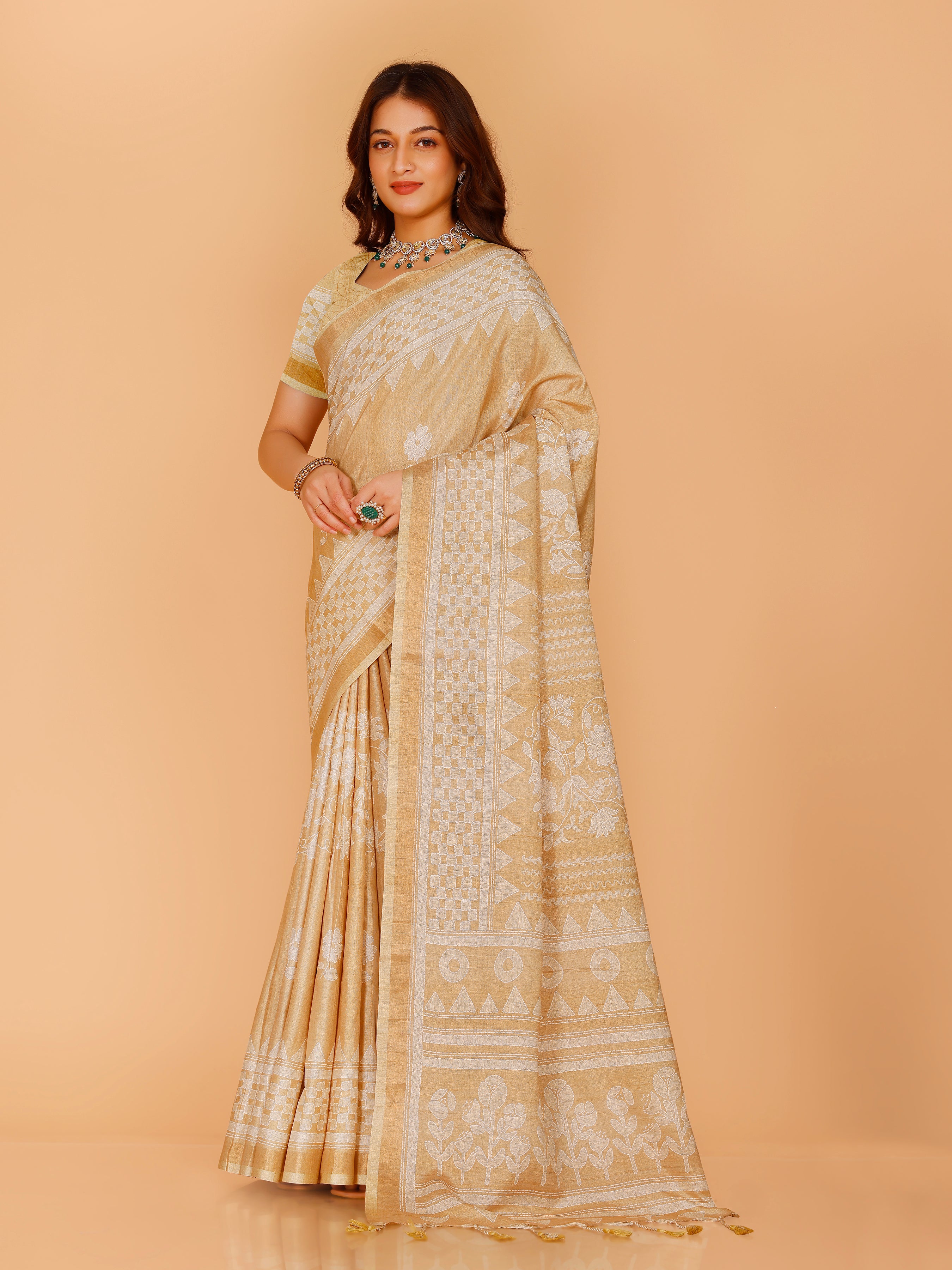 Vedanshi Saree
