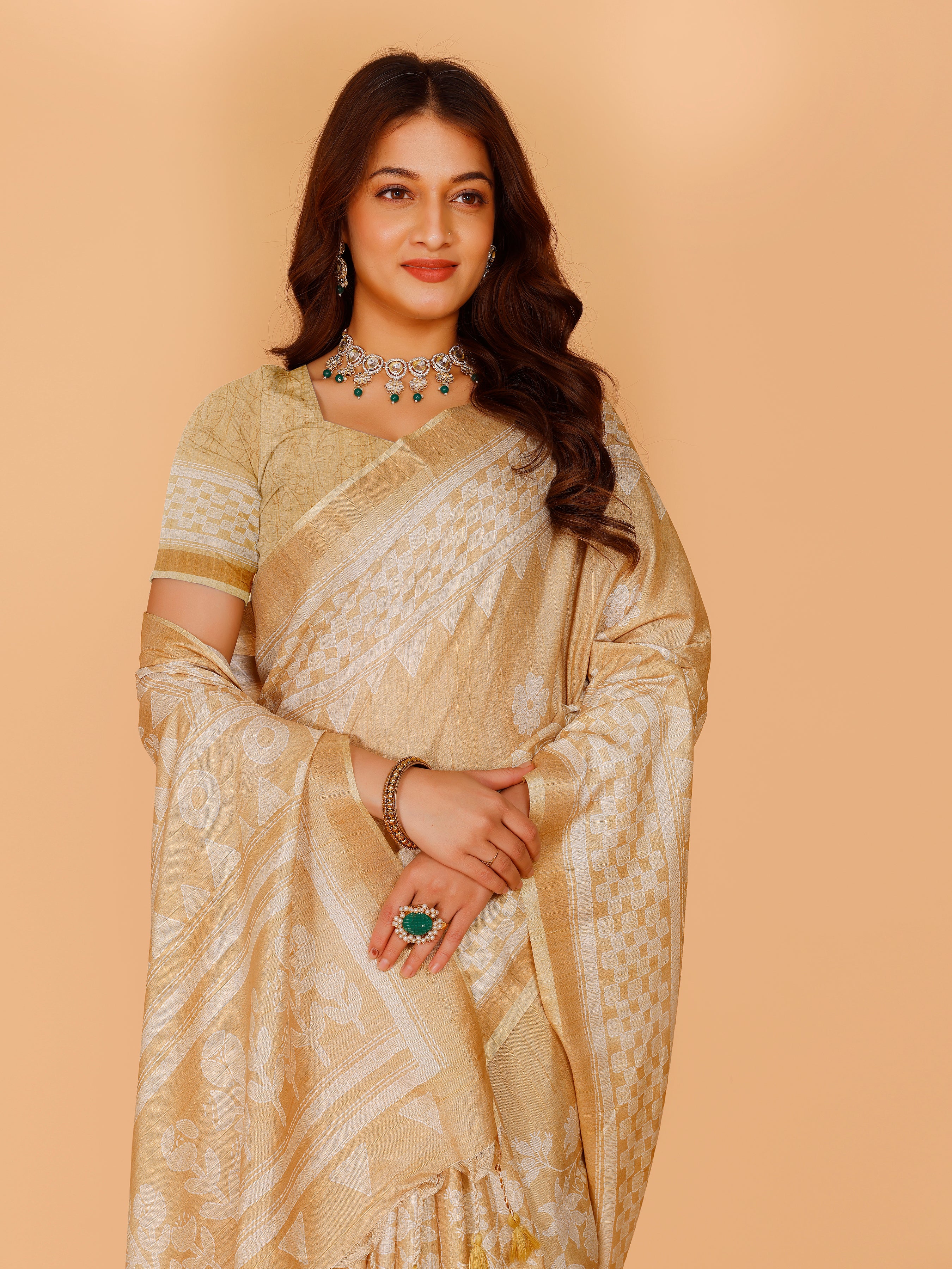 Vedanshi Saree